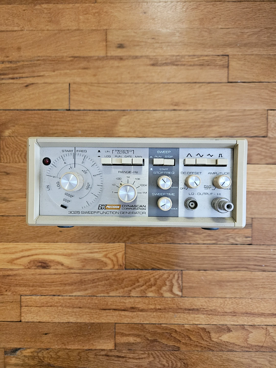 BK Precision Dynascan 3025 Sweep/Function Generator