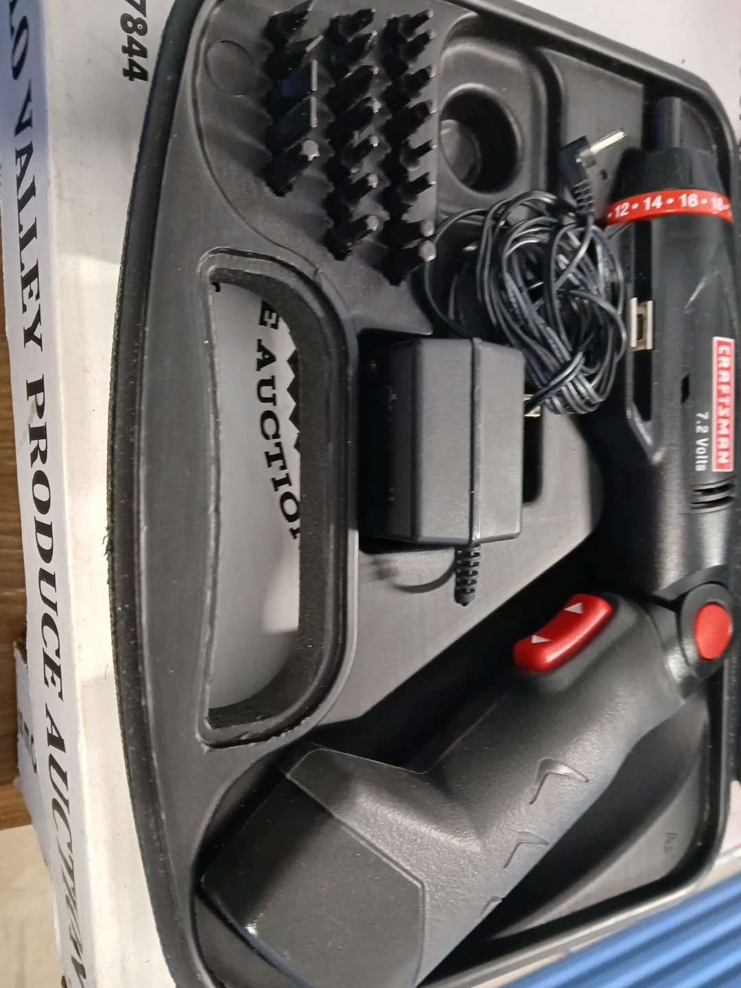 Craftsman 7.2 Volt Cordless Screwdriver Kit 🧡 - photo 4