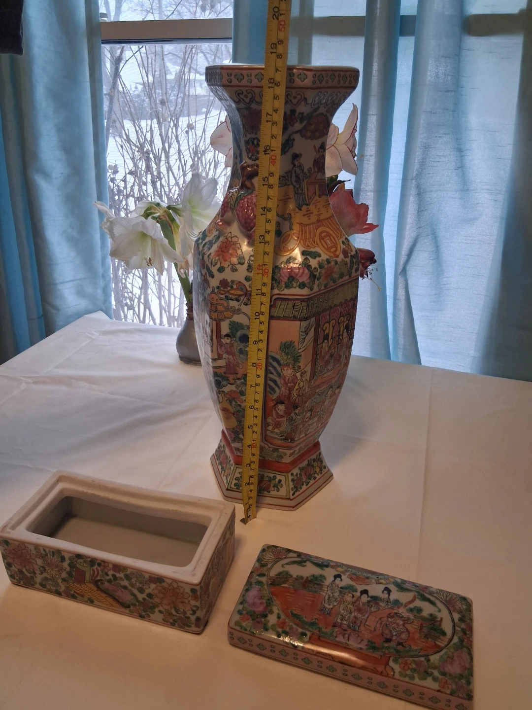 Decorative Chinese Vase and Trinket Box Set