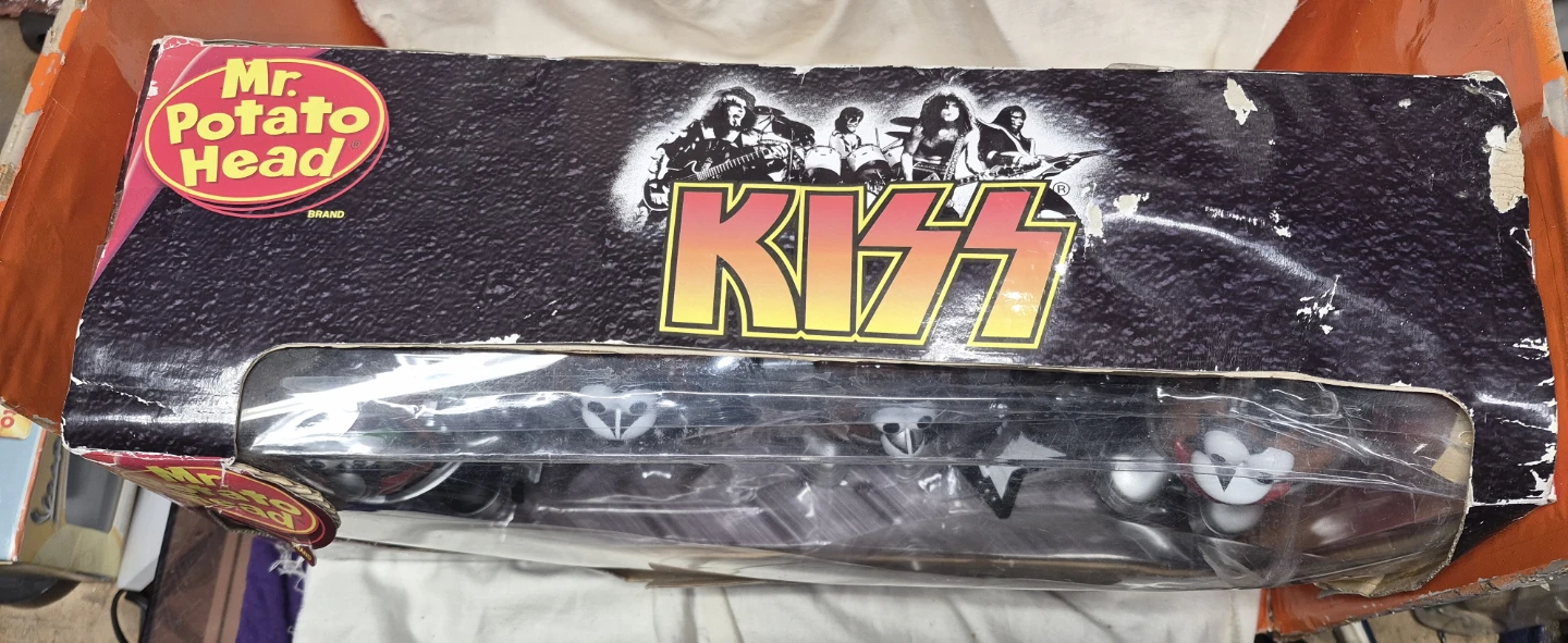 Mr. Potato Head KISS Collector's Edition Set - photo 2
