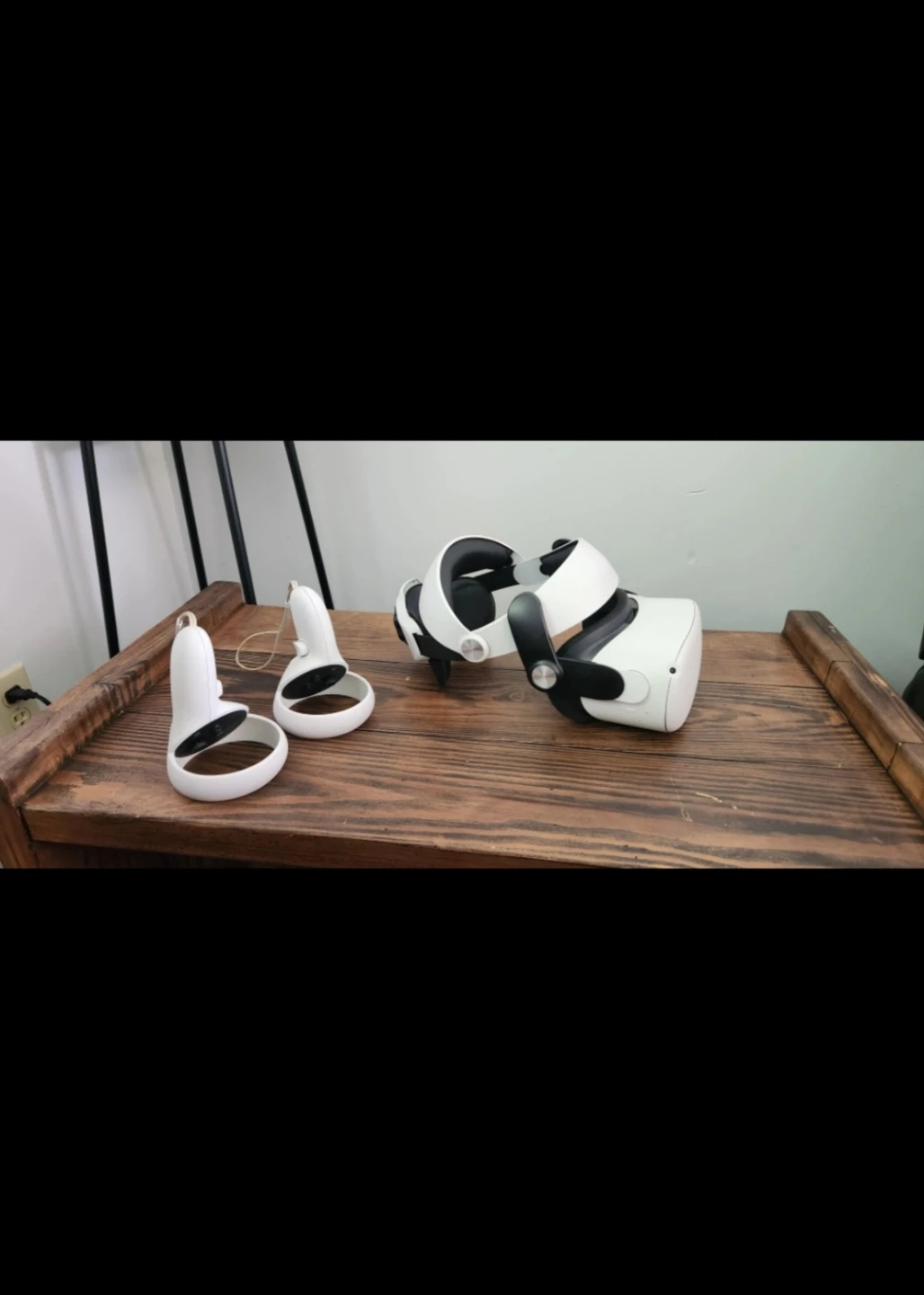 Meta Quest 2 VR Headset with Controllers