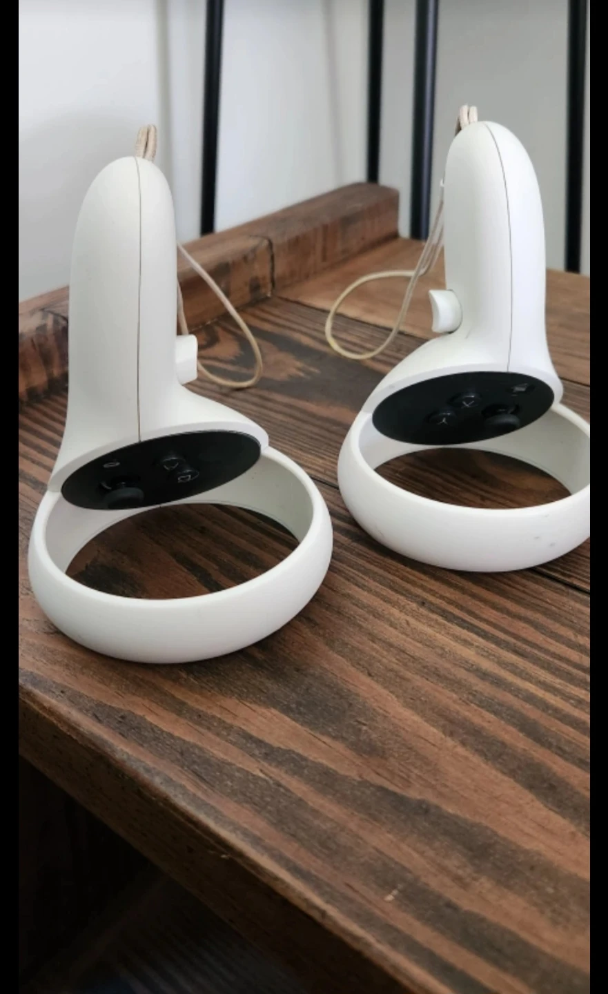 Meta Quest 2 VR Headset with Controllers - photo 3