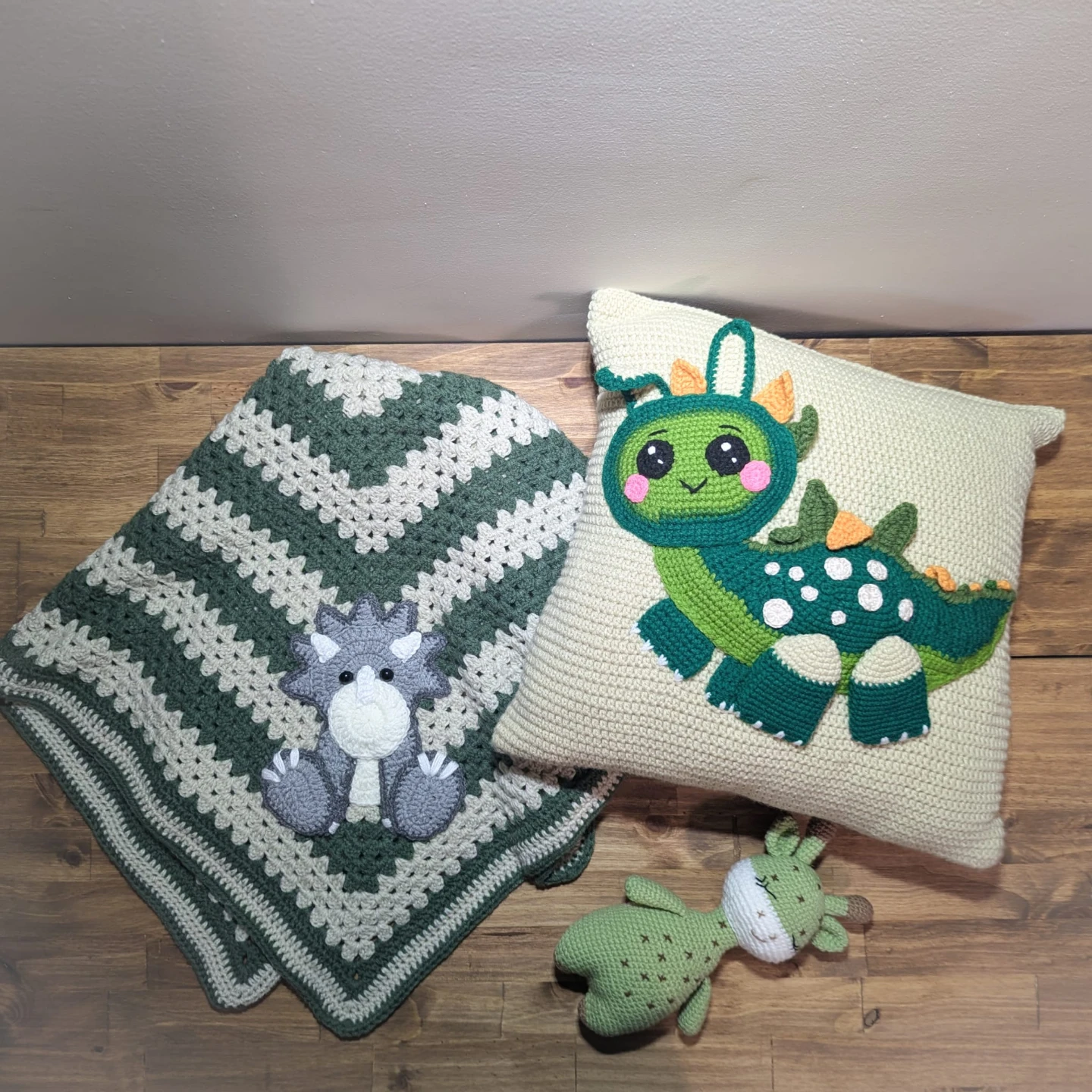 Handmade Crochet Dinosaur set - photo 2