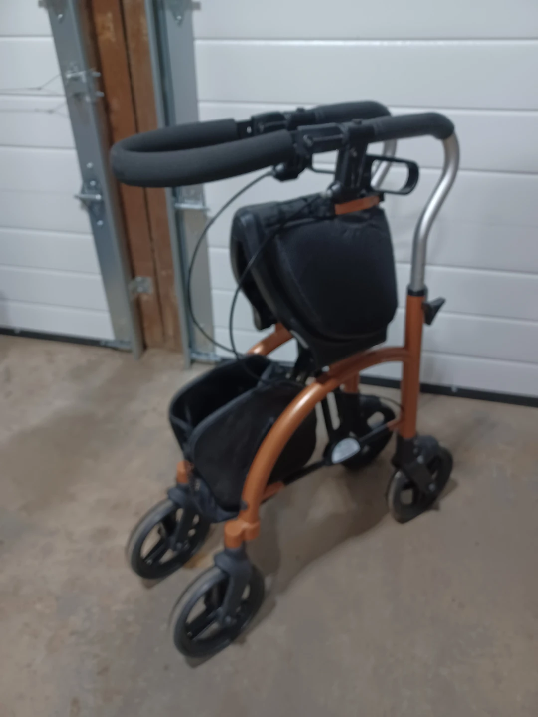 Evolution expresso lite tall rollator - photo 3