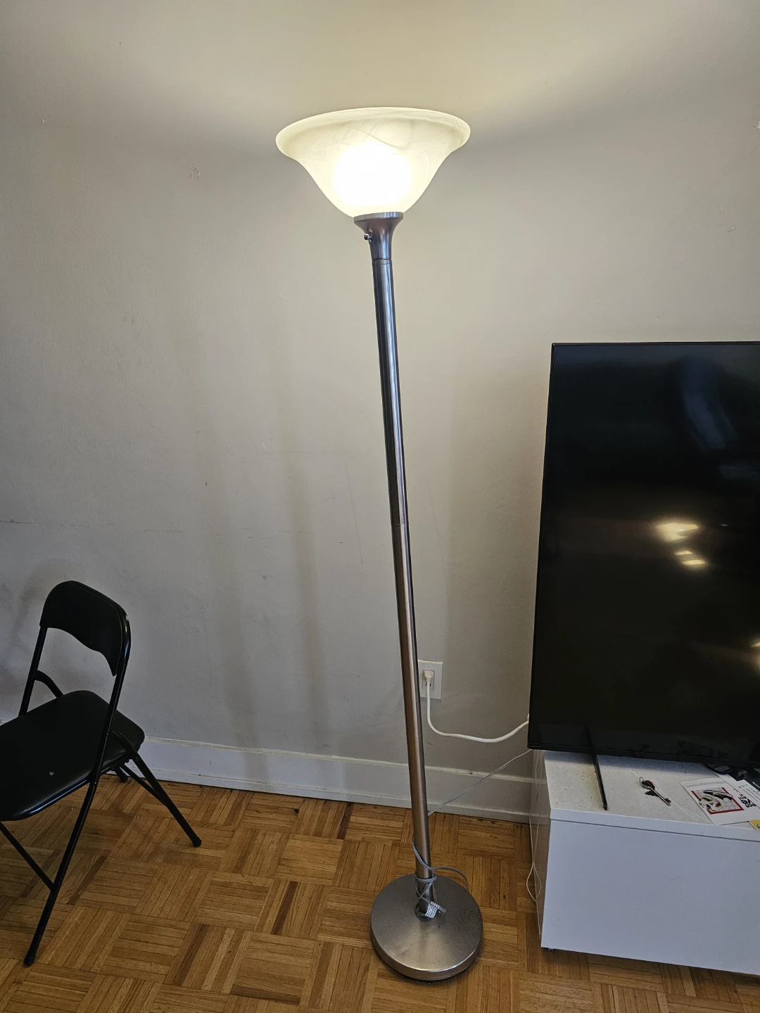 Torchiere Floor Lamp - easy to Dismantle into pieces. - photo 2