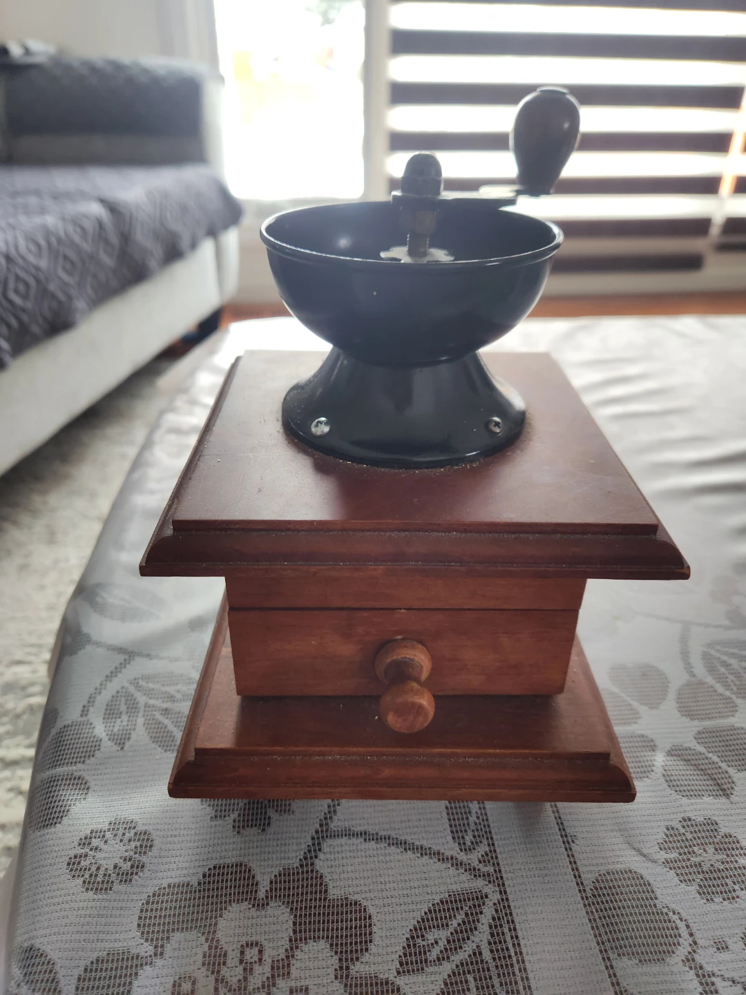 Vintage Manual Coffee Grinder - photo 2
