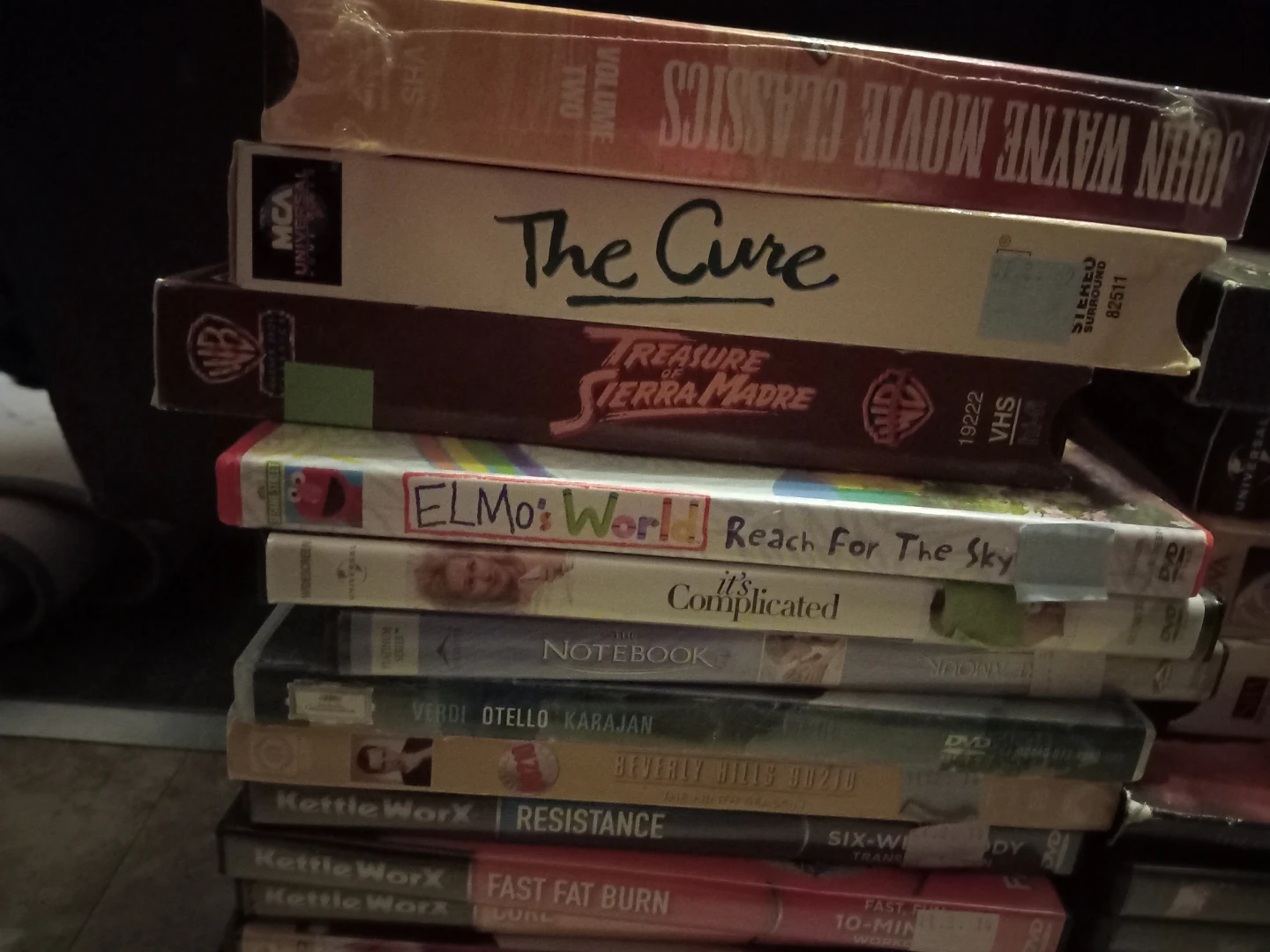 Assorted DVD and VHS Movie & TV Show Collection - photo 4