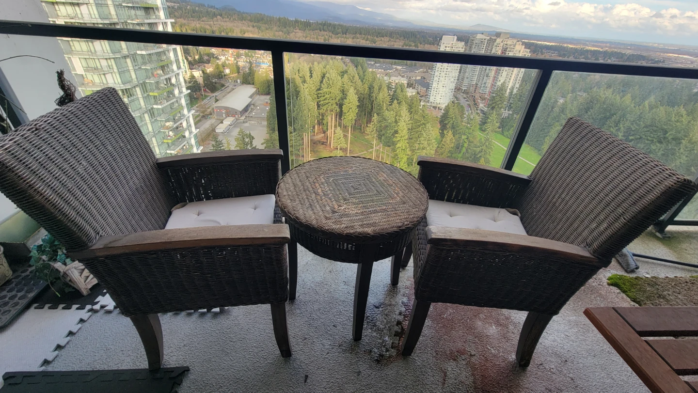FREE Outdoor Patio Set (2 Chairs + Coffee Table) – Must Go ASAP - photo 2