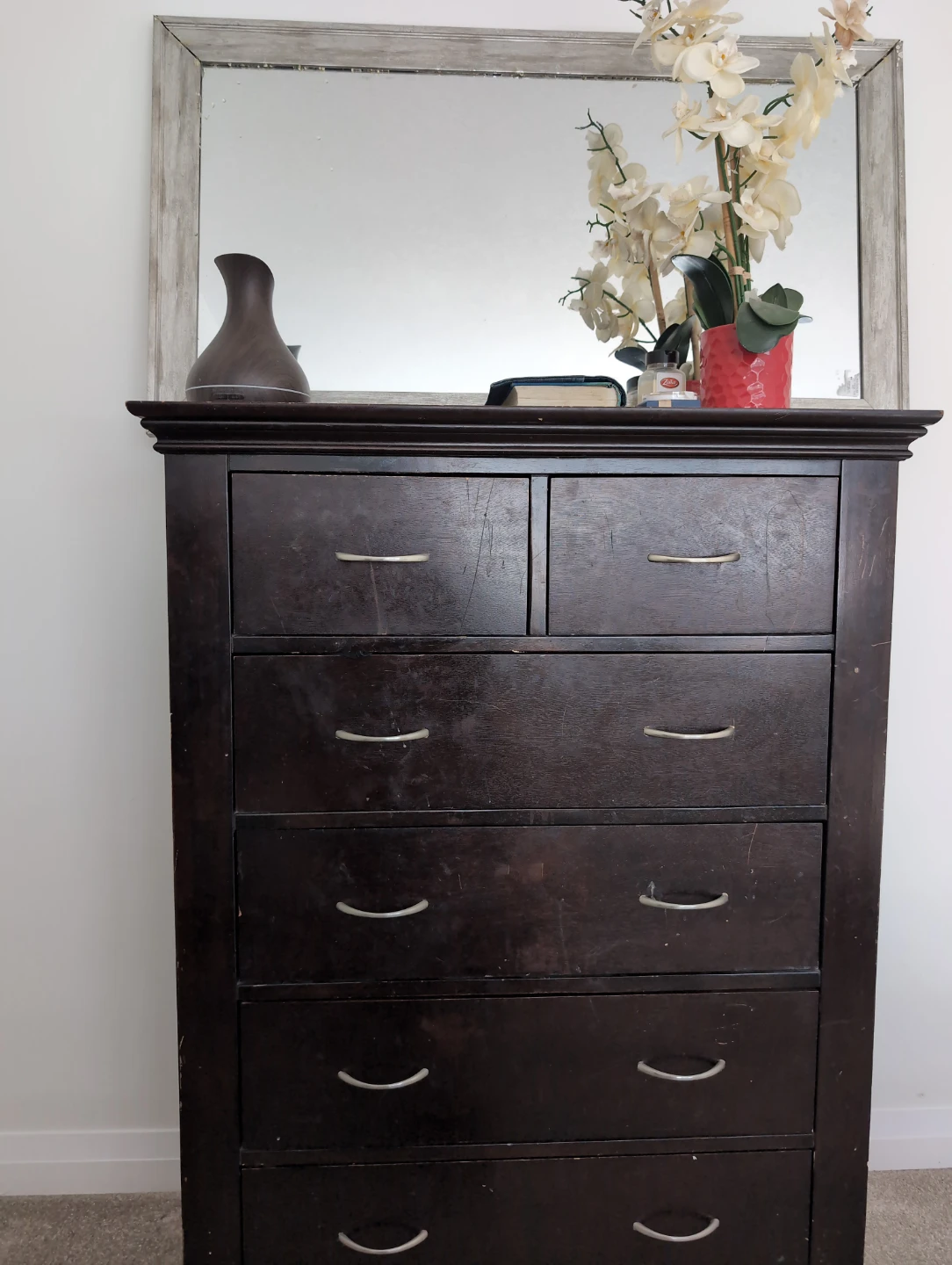 Dark Wood 6-Drawer Dresser