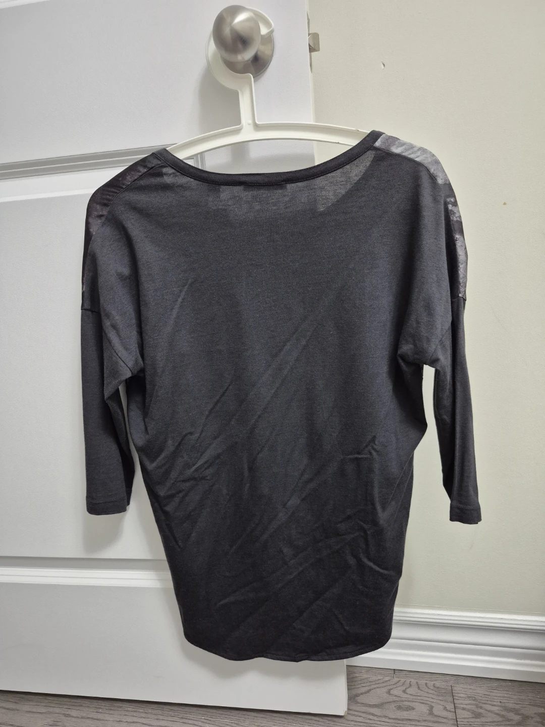Mona Lisa Black & Grey Landscape Print Top - photo 2