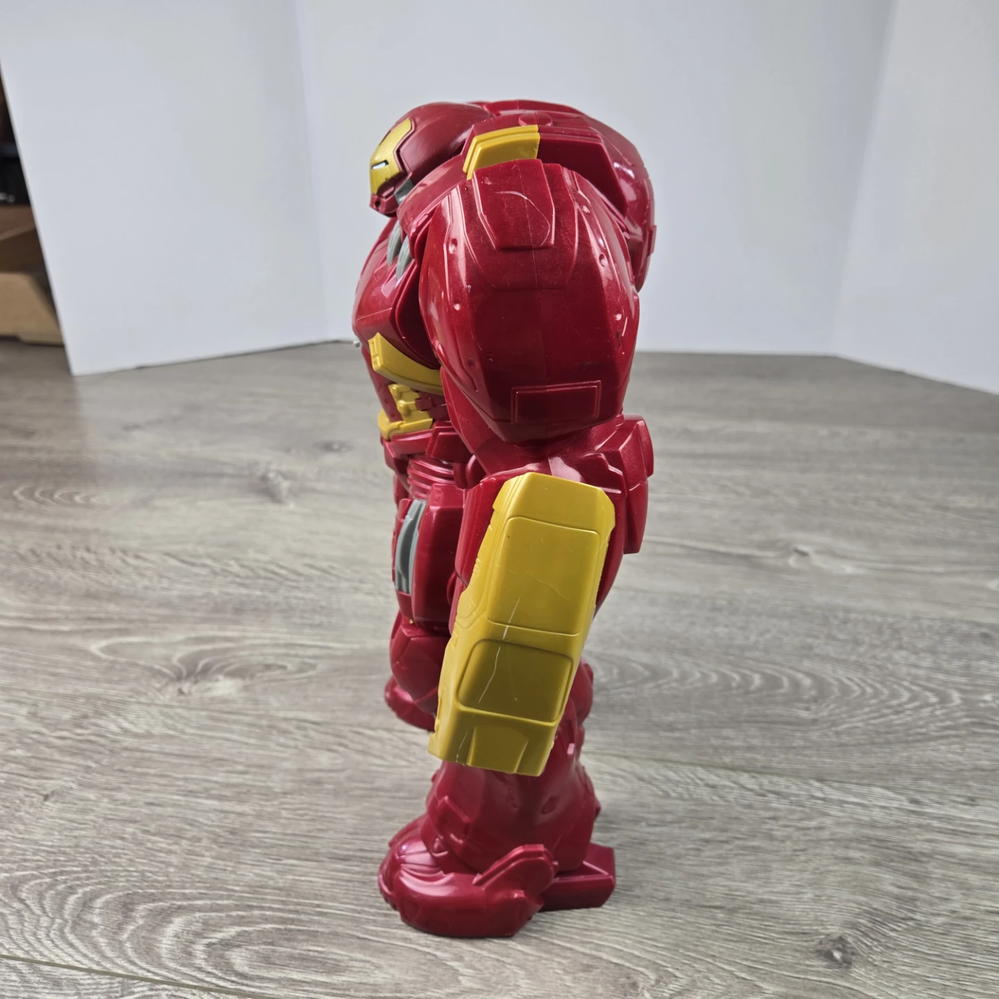 Hulkbuster 13 inches titan hero series figure - photo 3