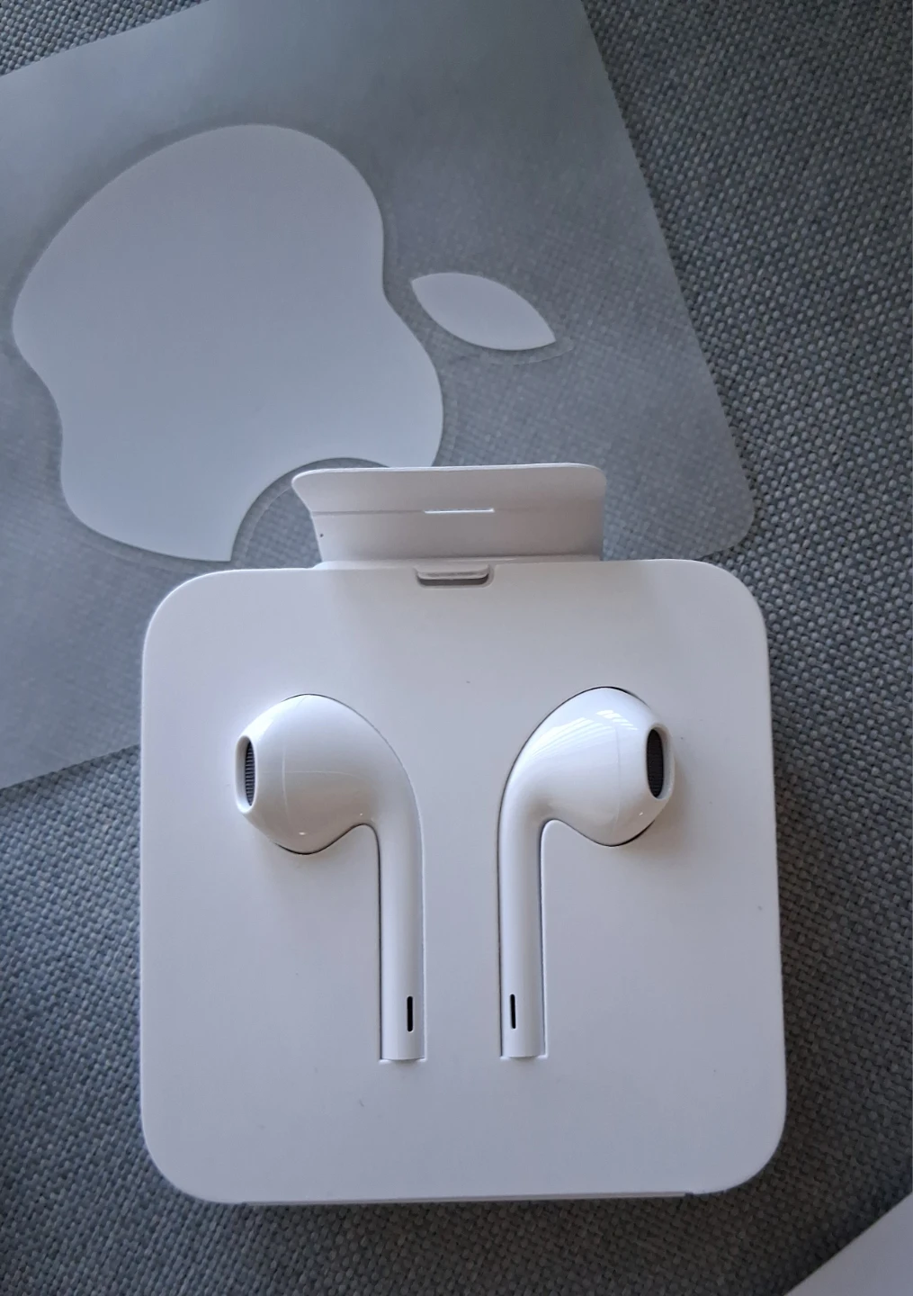 Apple EarPods with Lightning Connector - photo 2