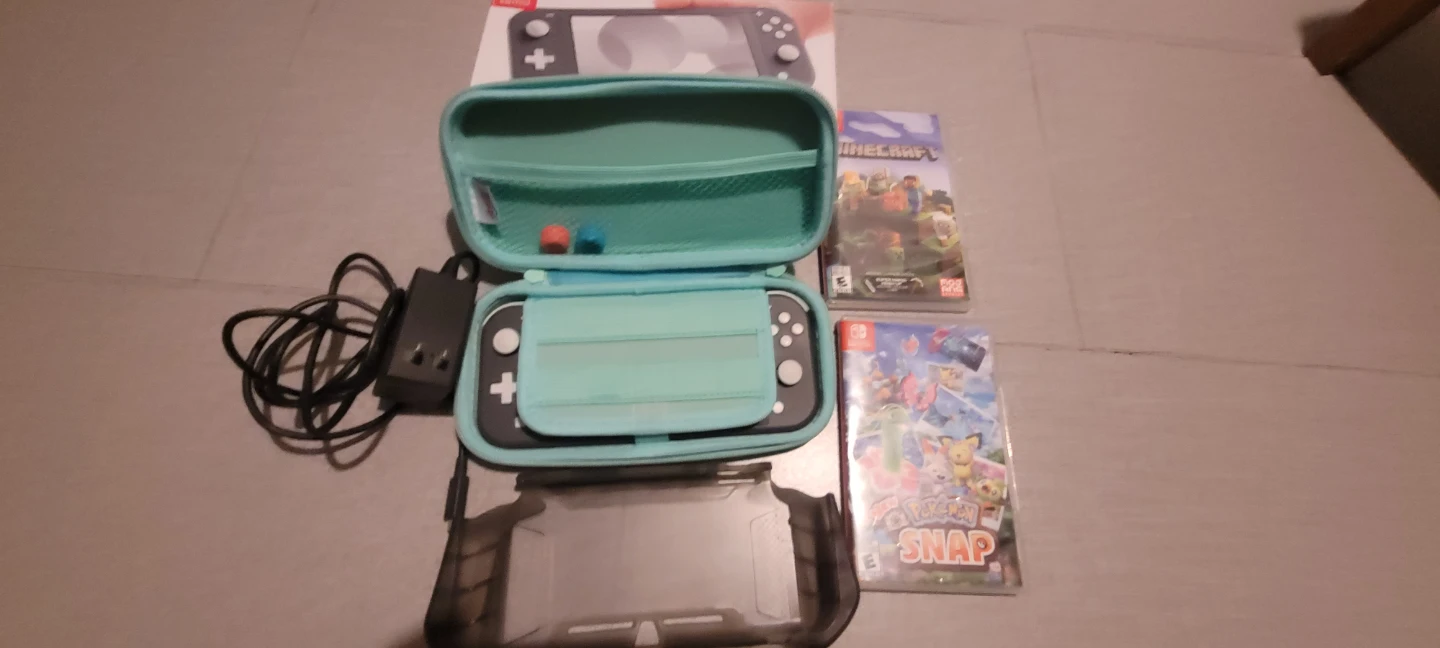 Nintendo Switch Lite package!