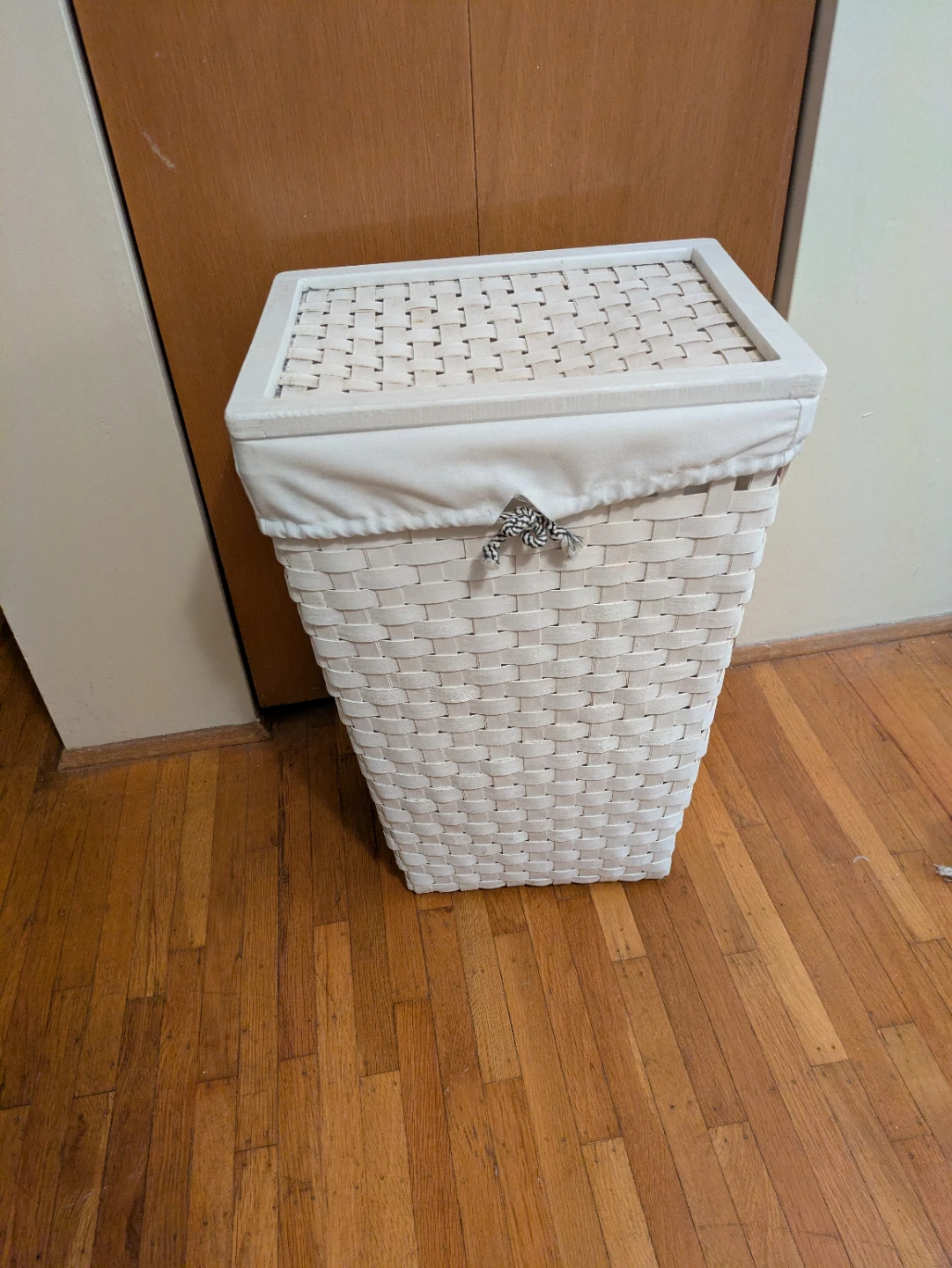 White Woven Laundry Hamper with Lid