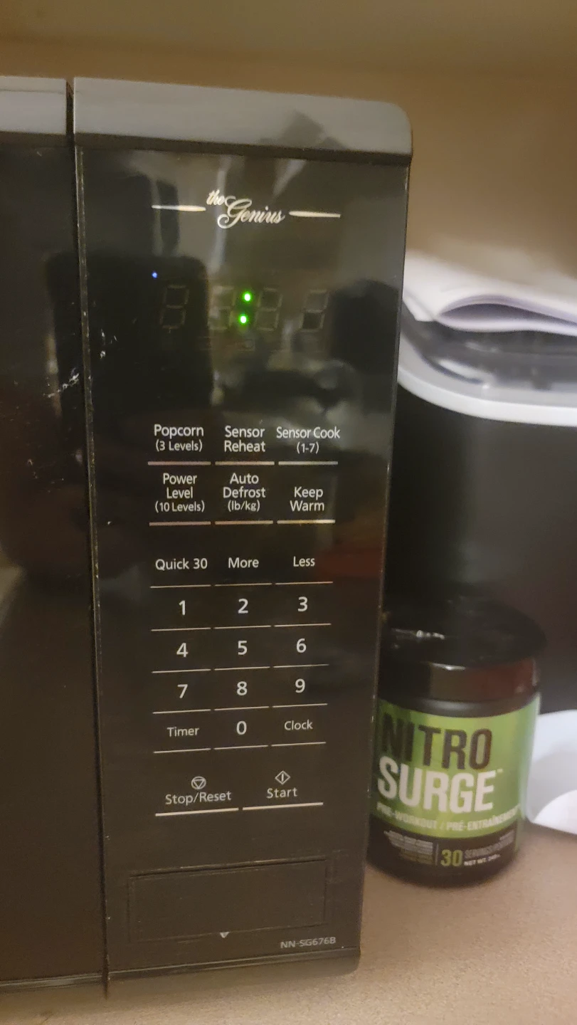 Panasonic Microwave Oven - photo 3