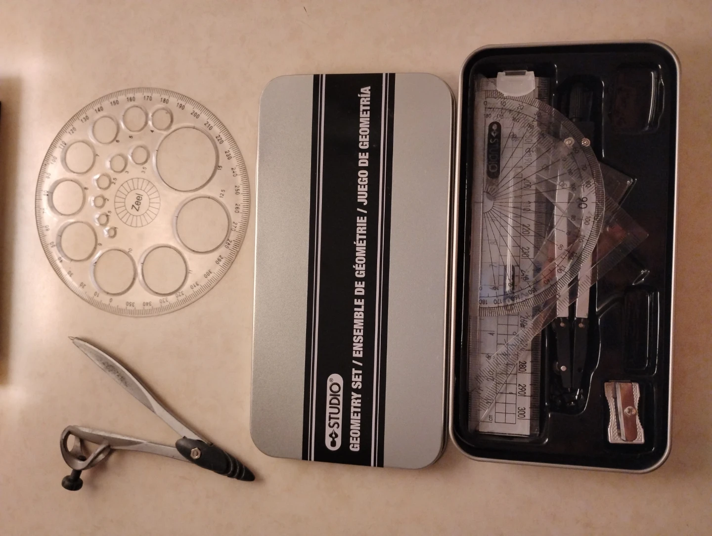 STUDIO Geometry Set with Compass and Protractor