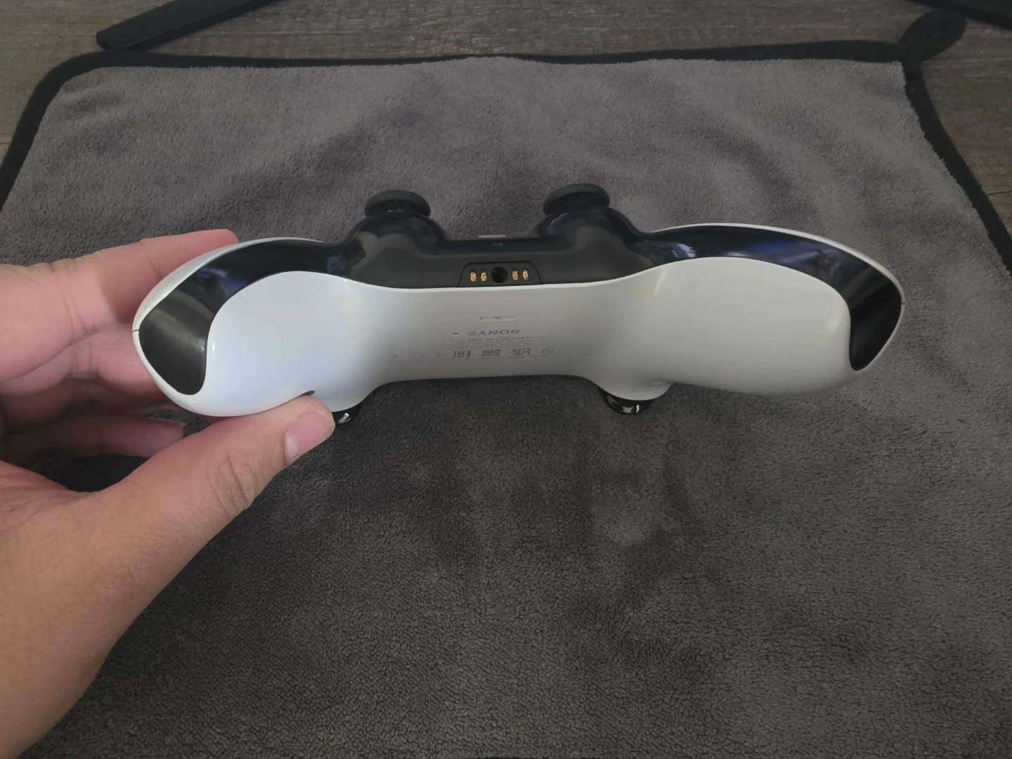 Sony DualSense Wireless Controller (read description) - photo 3