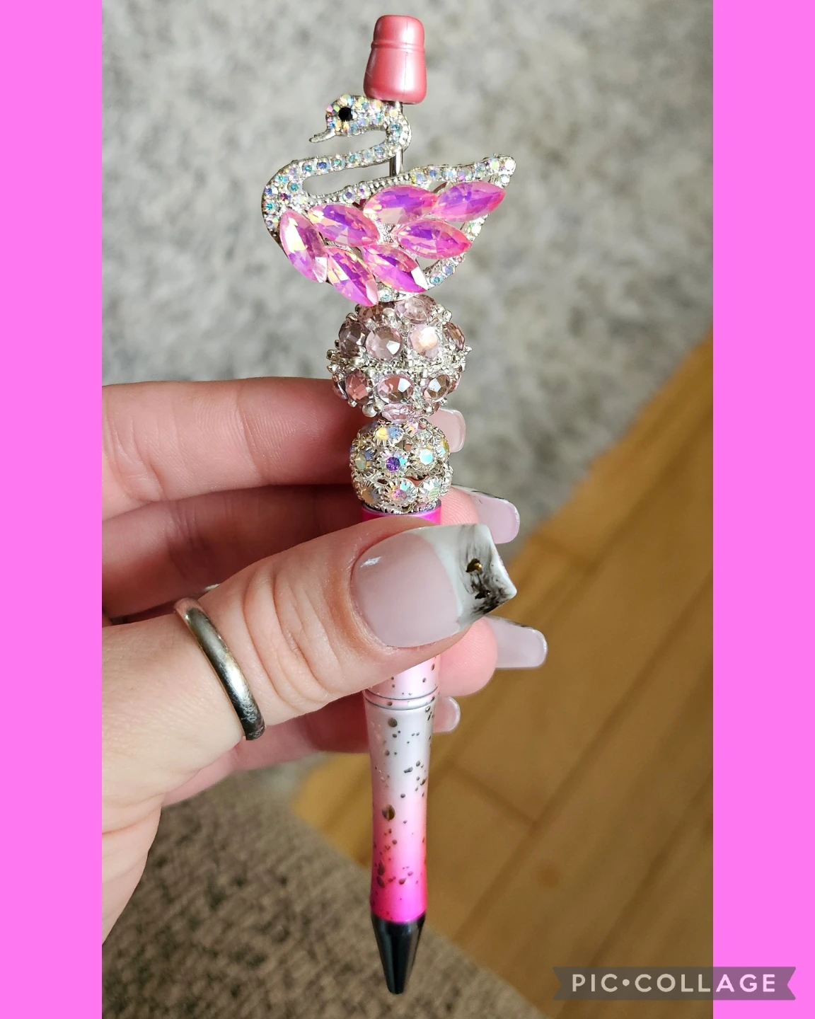 Sparkly Swan Rhinestone Pen