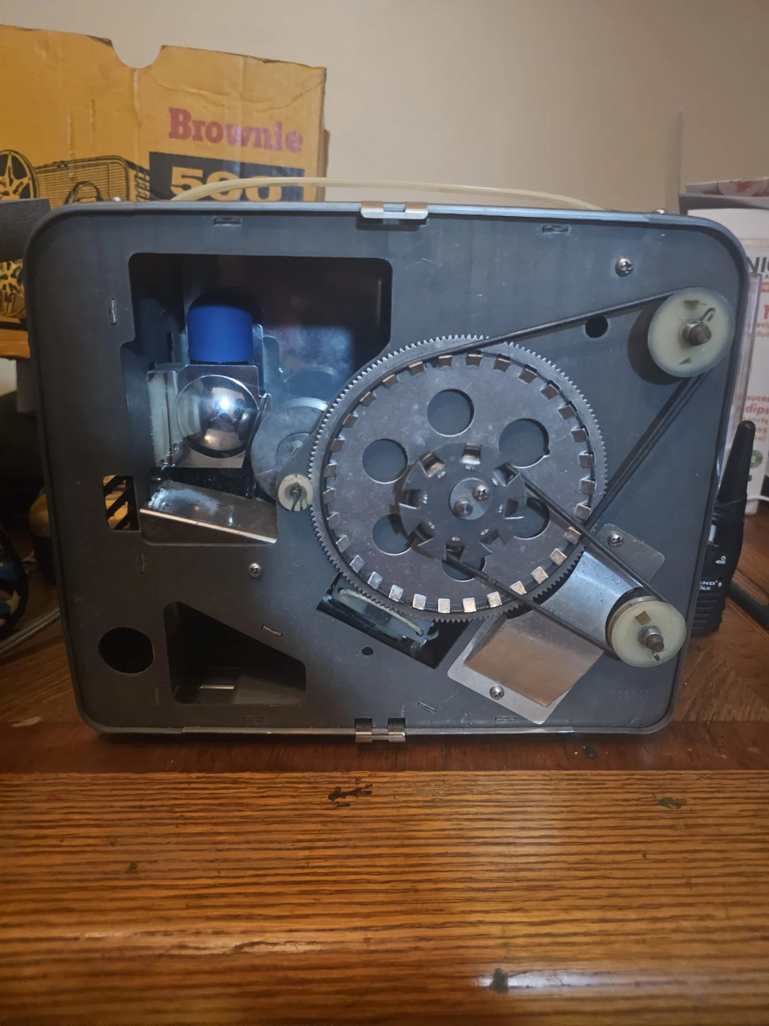 Kodak Brownie 500 Movie Projector - photo 4
