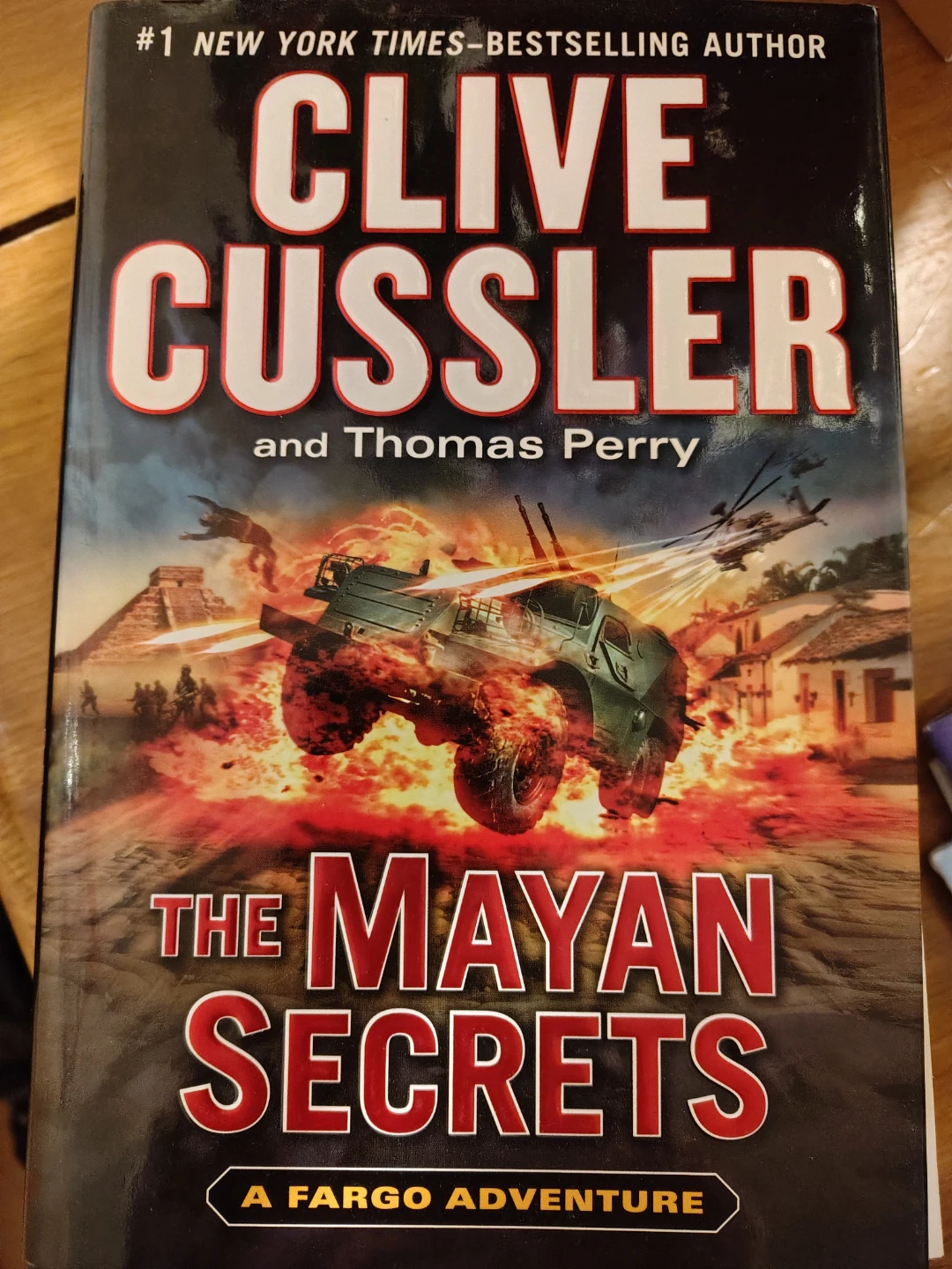 Clive Cussler Books 🧡 - photo 3