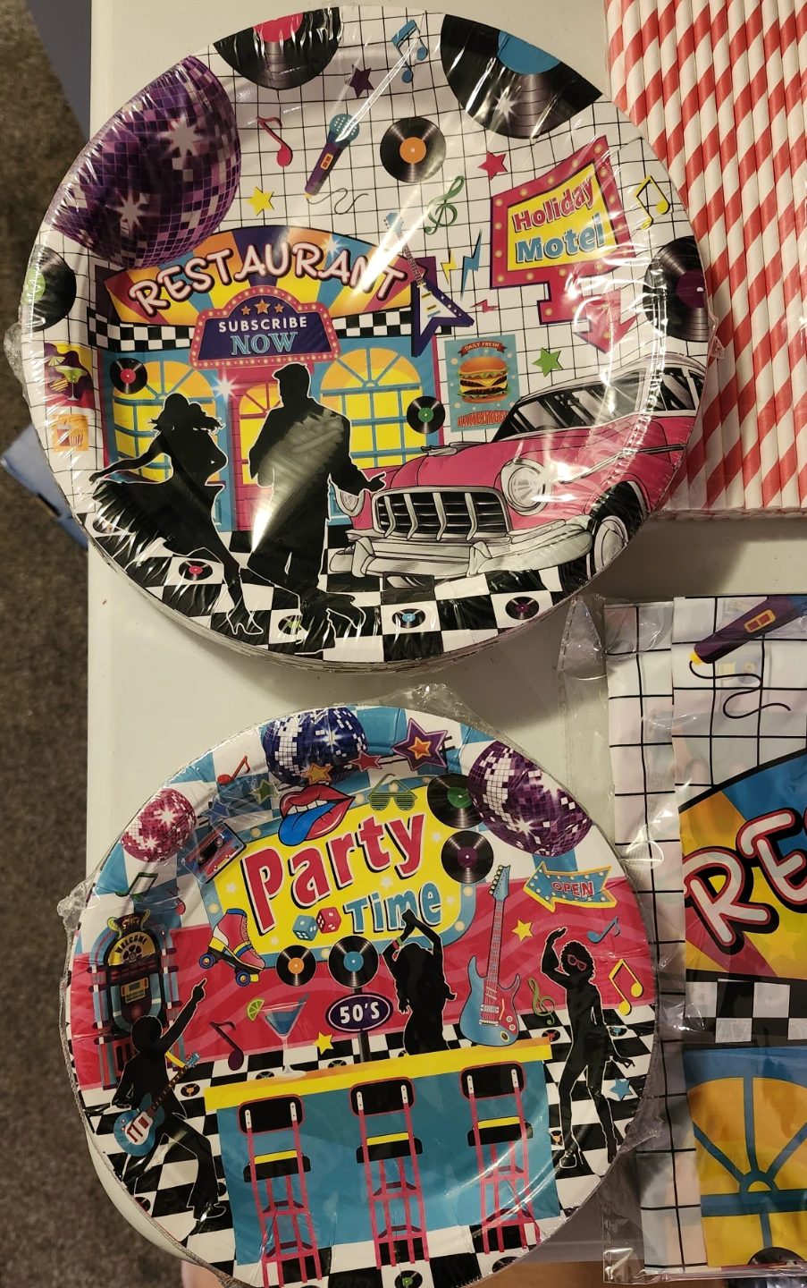 Retro Diner Party Supplies Set- Set for 20 people - photo 2