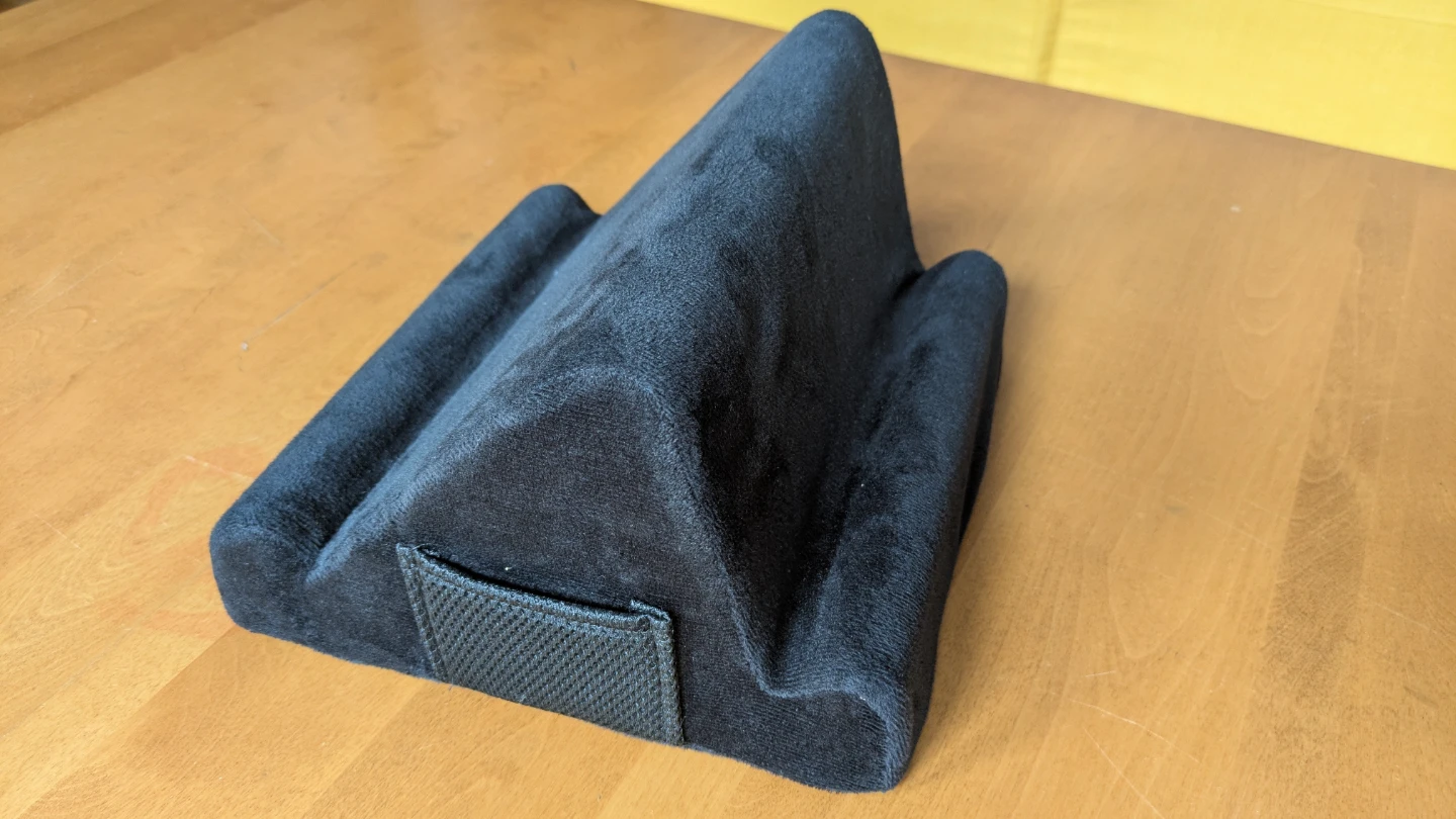 Brookstone Black Tablet Pillow Stand - photo 4