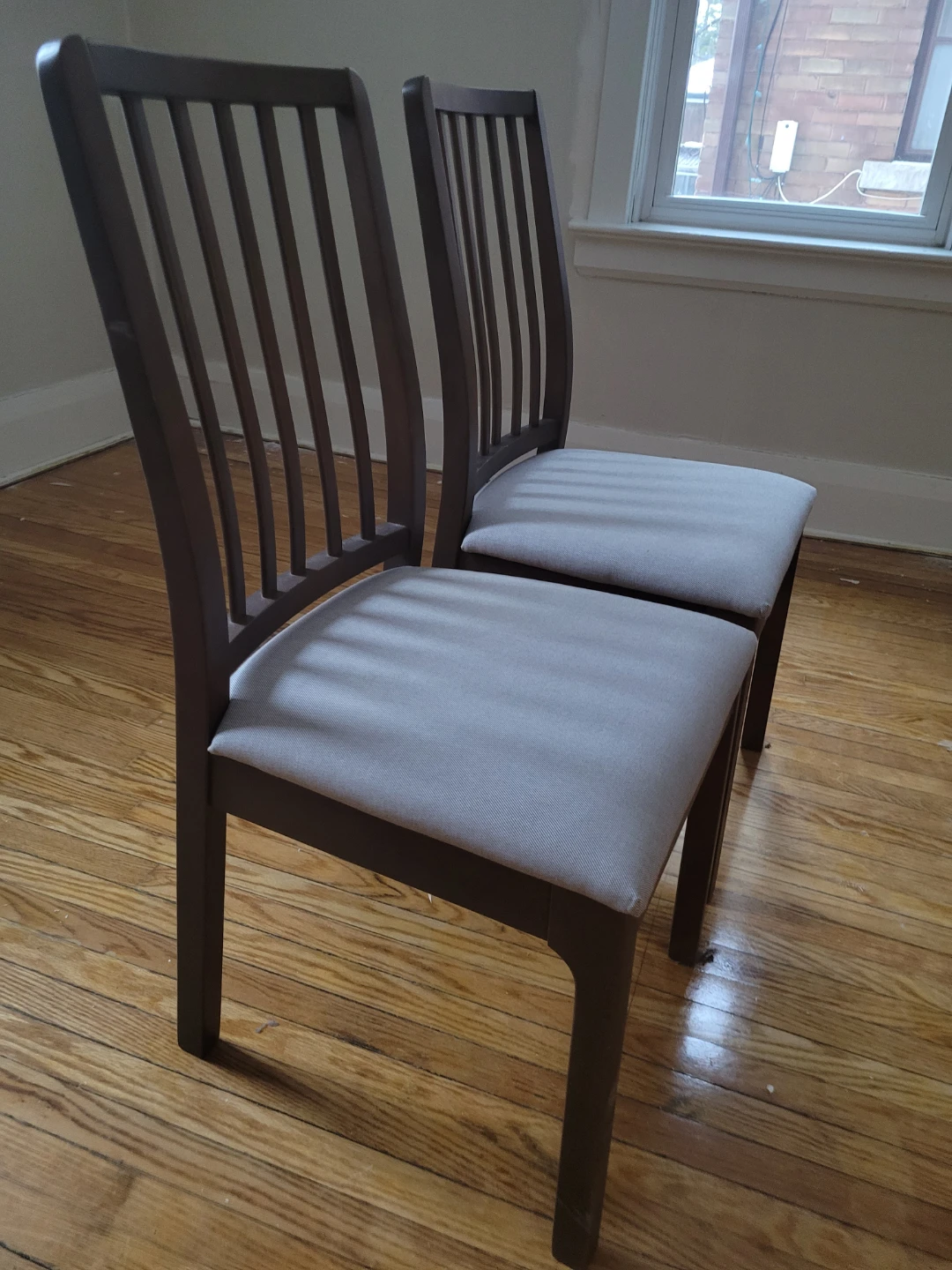 Set of 2 Wooden Dining Chairs with Taupe/Grey Cushions - photo 2