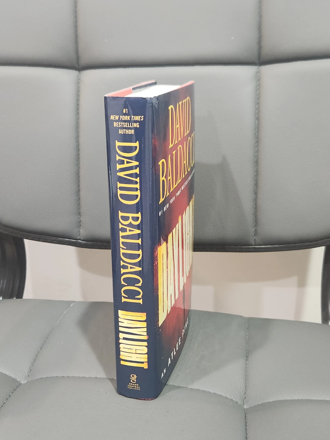 Daylight by David Baldacci Novel - photo 2