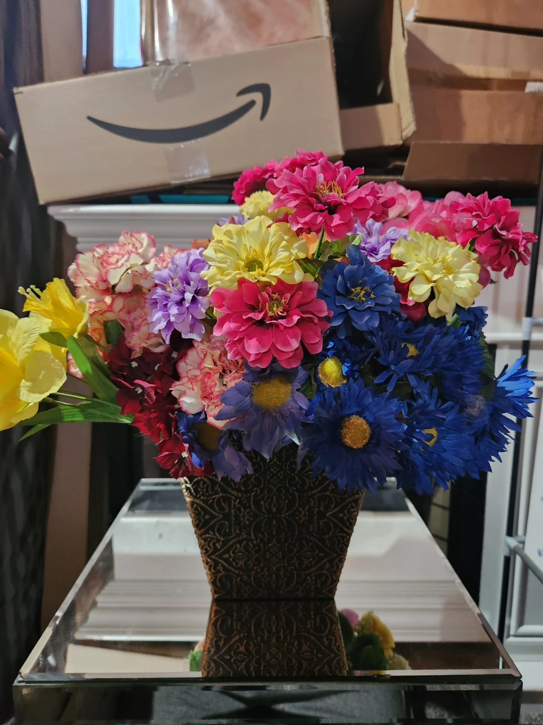 Artificial Floral Arrangement in Decorative Vase - photo 3