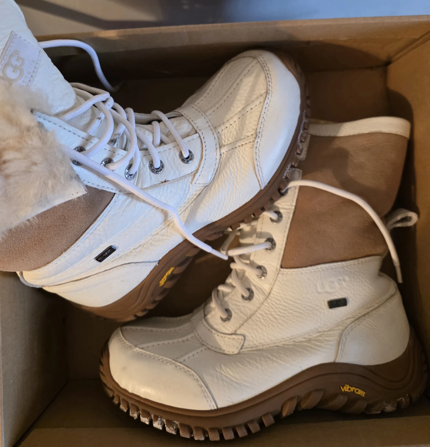 Box of clothes & Shoes - photo 4