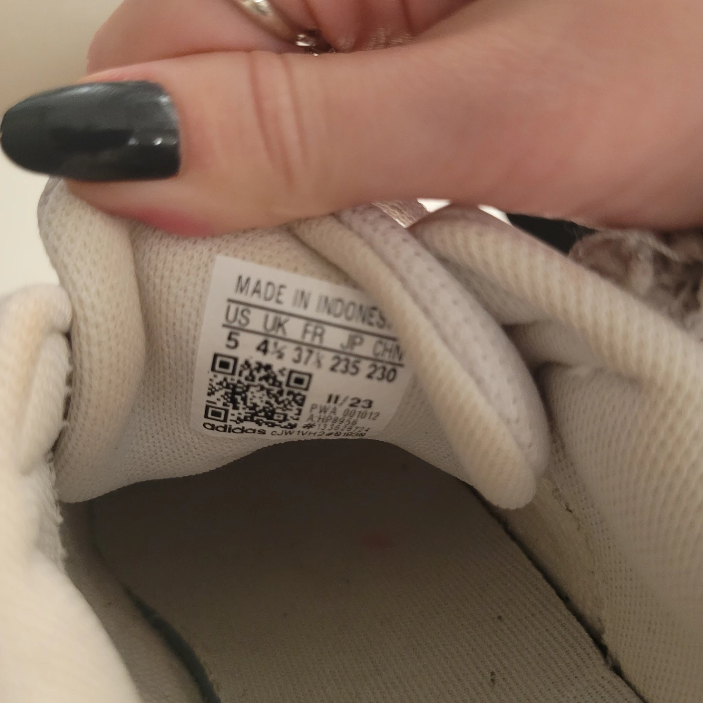 Adidas Sneakers Size 7 - photo 5