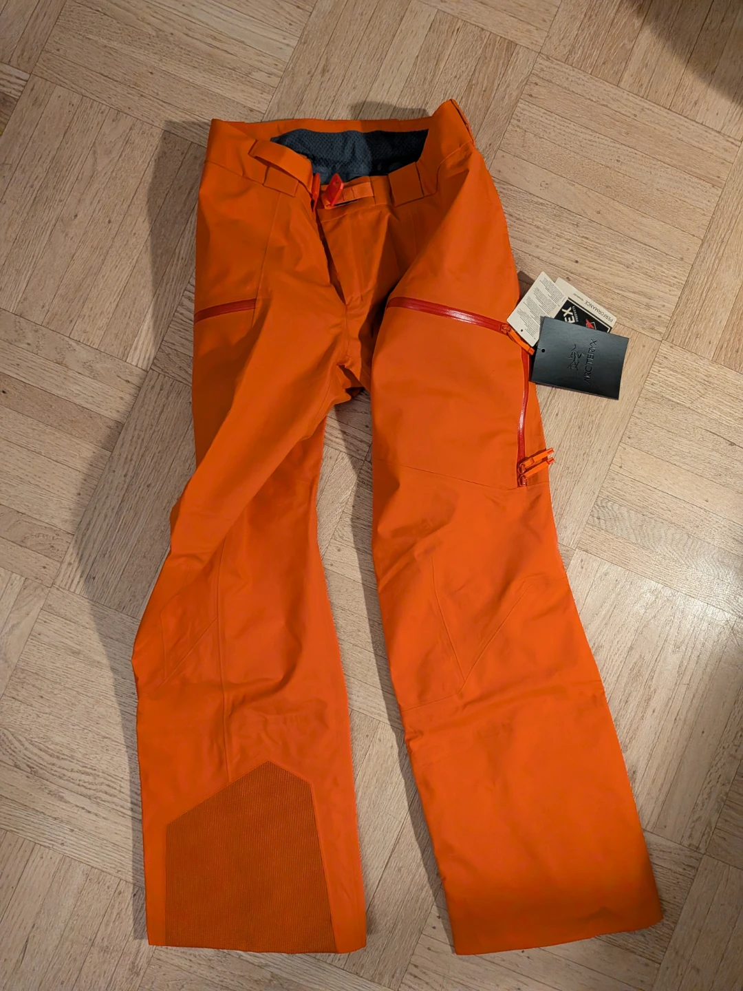 Arc'teryx Sabre Ski Pants - Medium - Orange