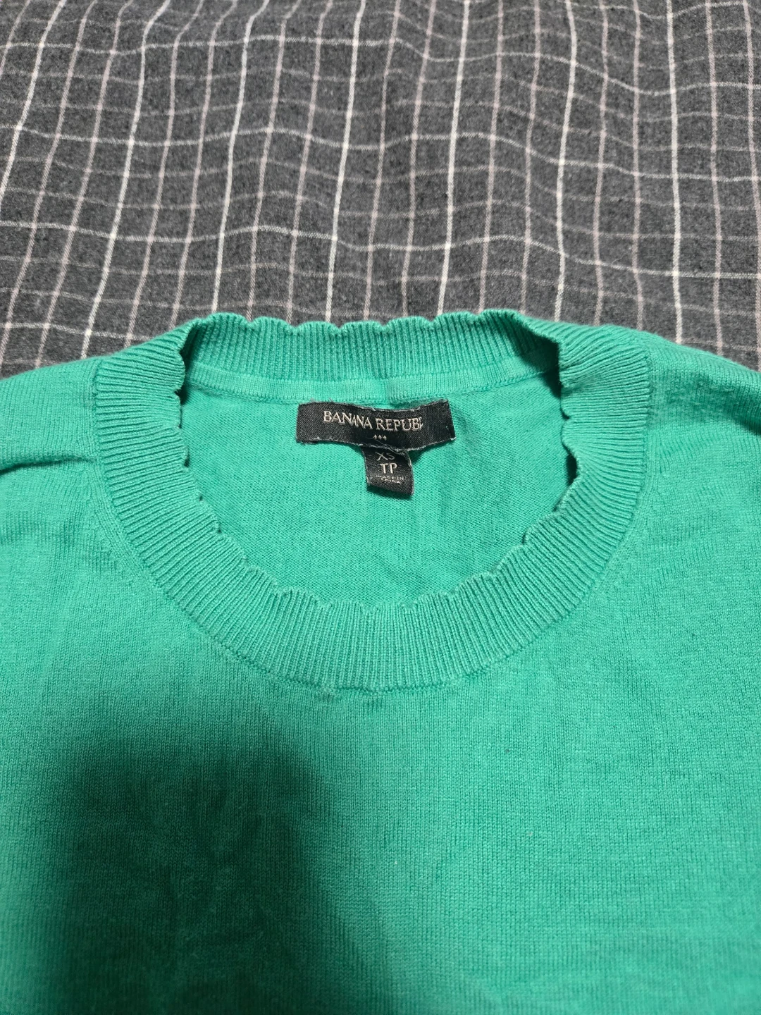Banana Republic Green Crew Neck Sweater - Size TP - photo 2
