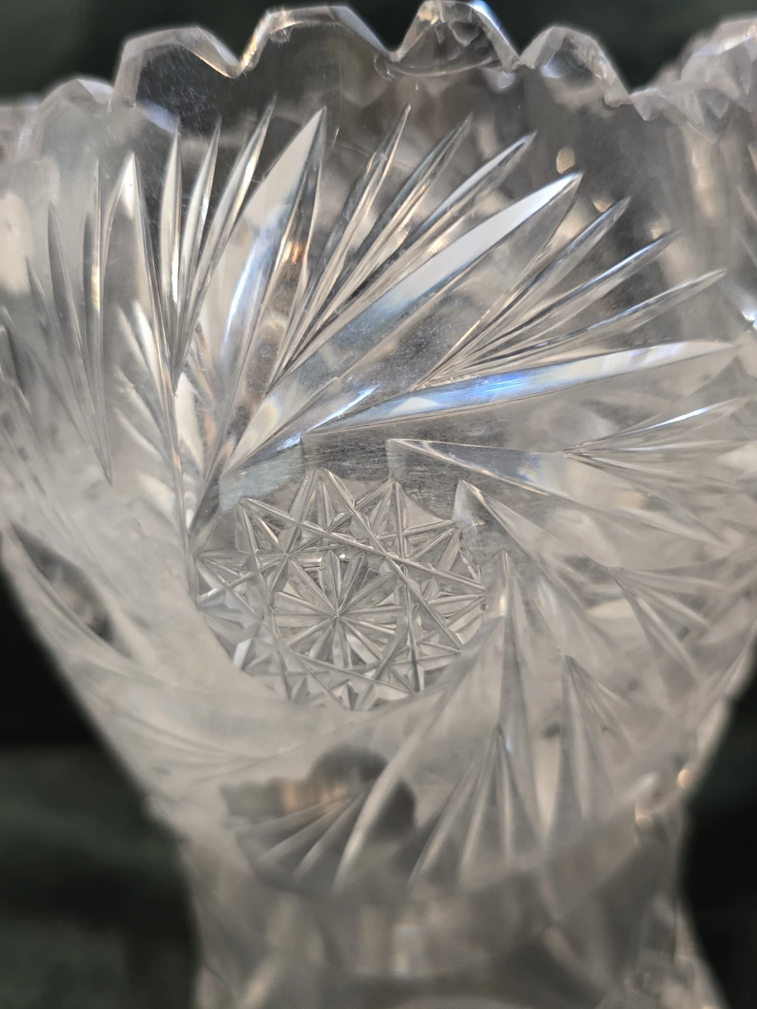 Vintage Pinwheel Cut Crystal Vase 7" long - photo 3