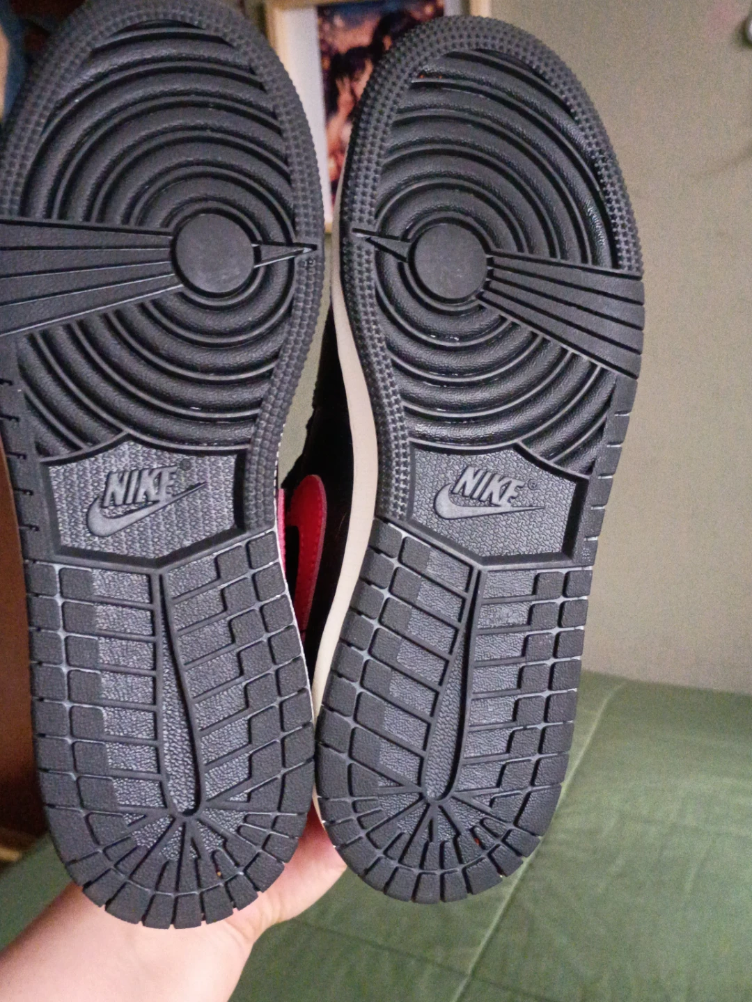 Air Jordan 1 Mid (Toddler) Black Red White - photo 4