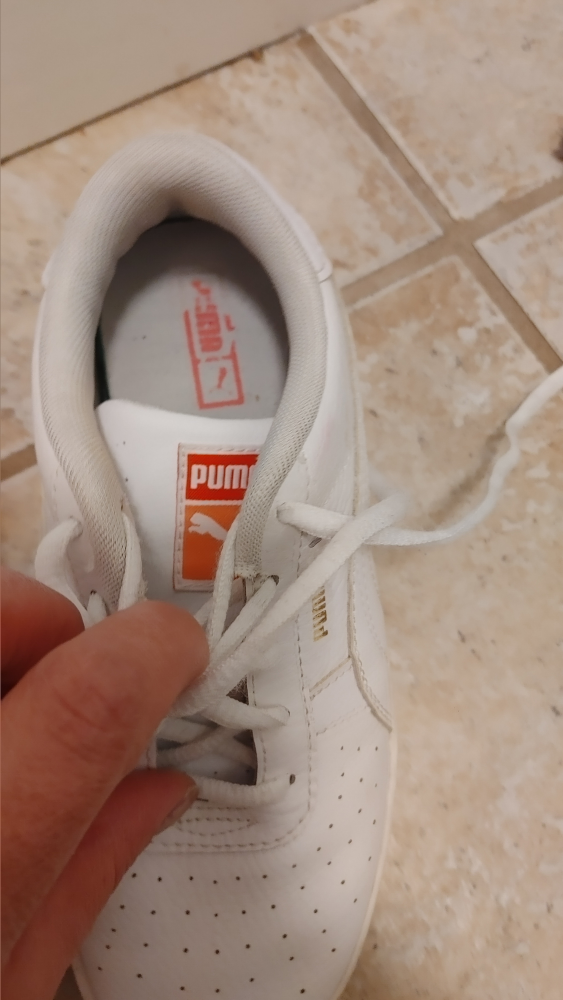 Puma Girls  White Sneakers size 3 - photo 3