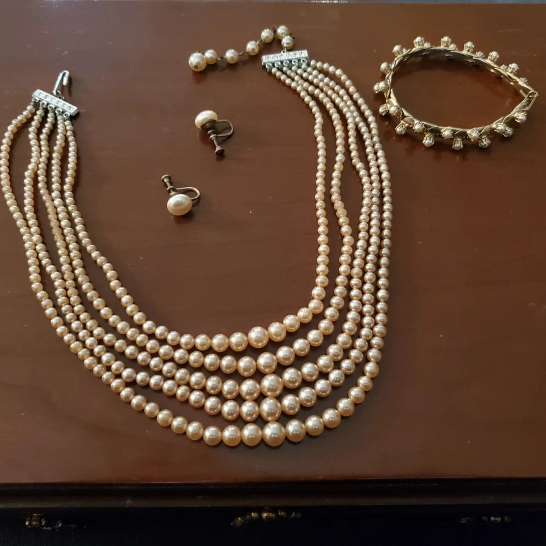 1940's 5-Strand Pearl Necklace, Bracelet & Screw Back Earrings