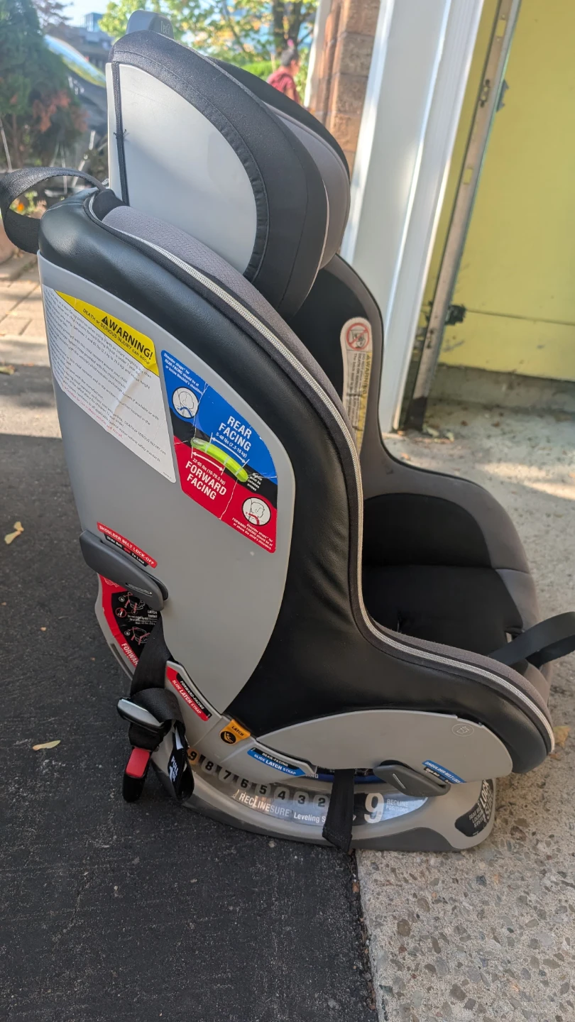 Chicco NextFit Convertible Car Seat - photo 4