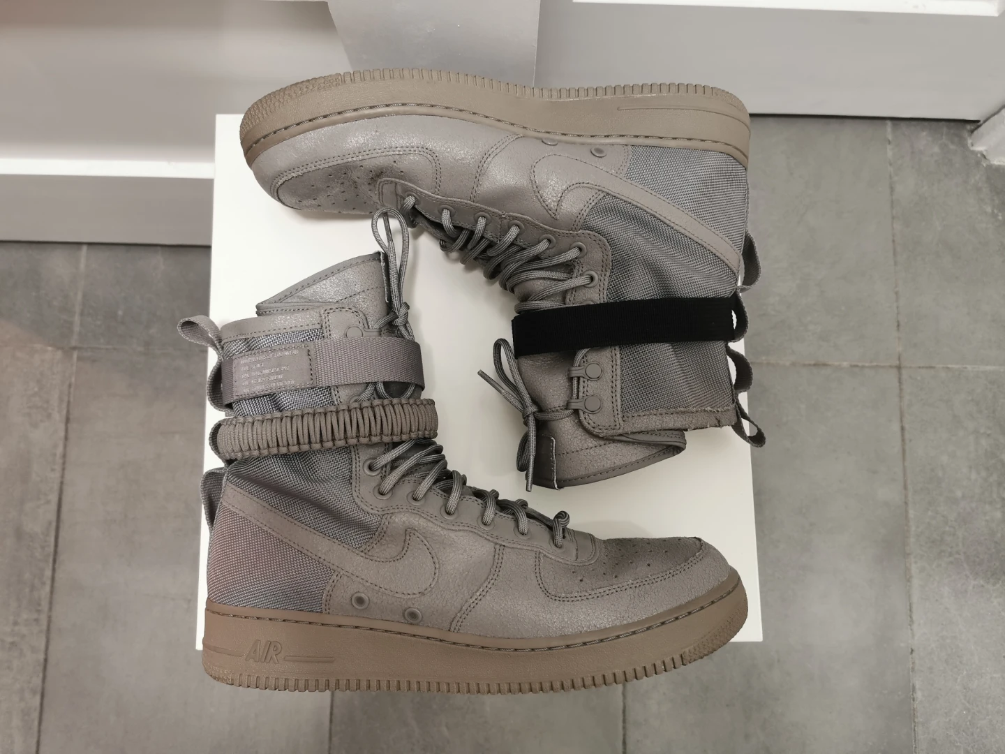 Nike Air Force 1 SF QS Dust Grey High Top Boots size 11.5 - photo 2