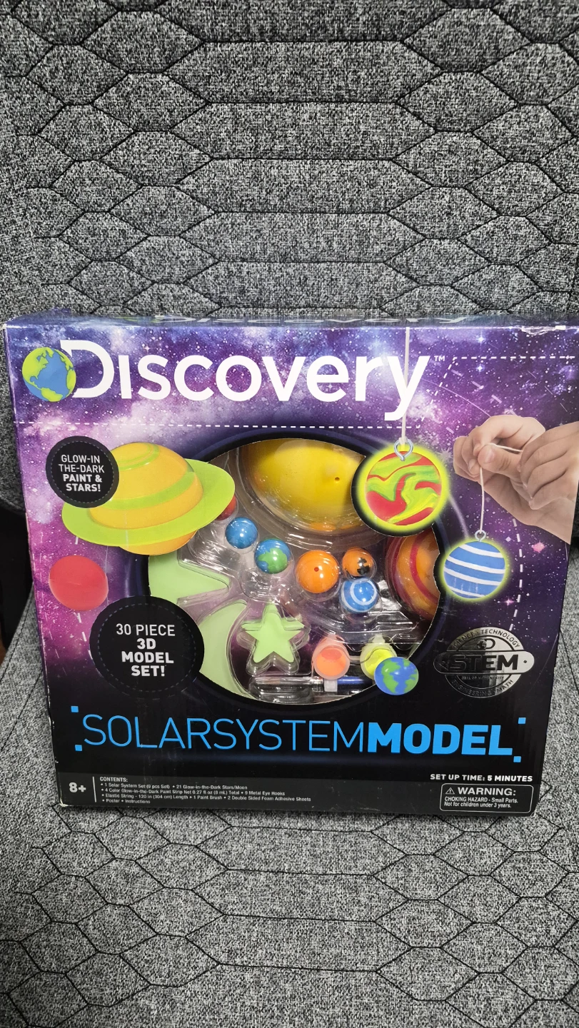 Solar System Model Kit – Like New