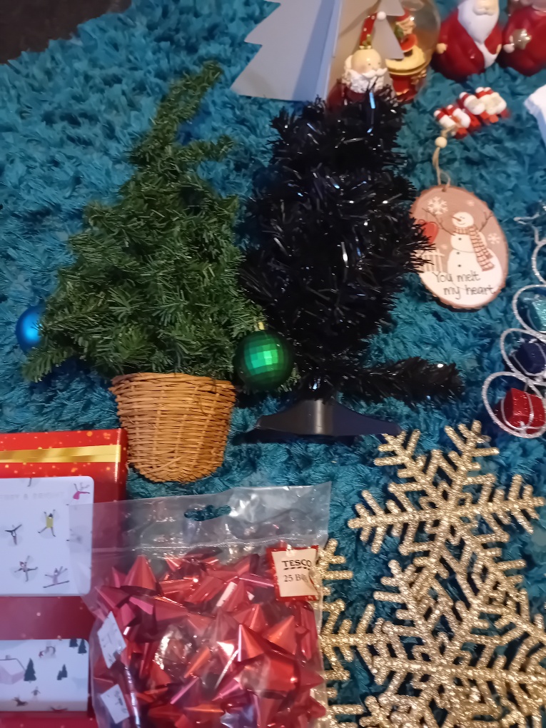 Christmas Decorations Lot - photo 2