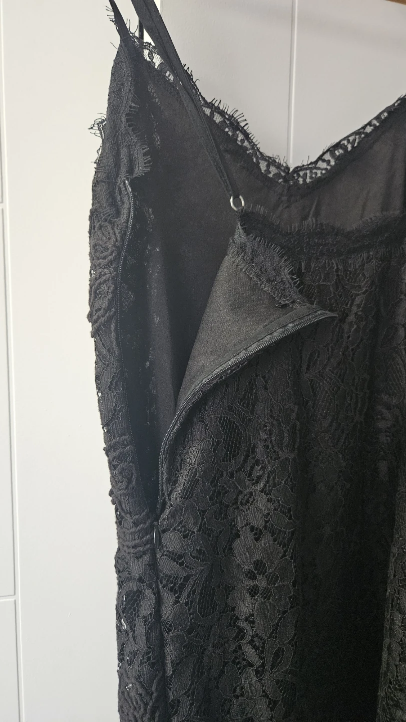 Black Lace Slip Dress - photo 3
