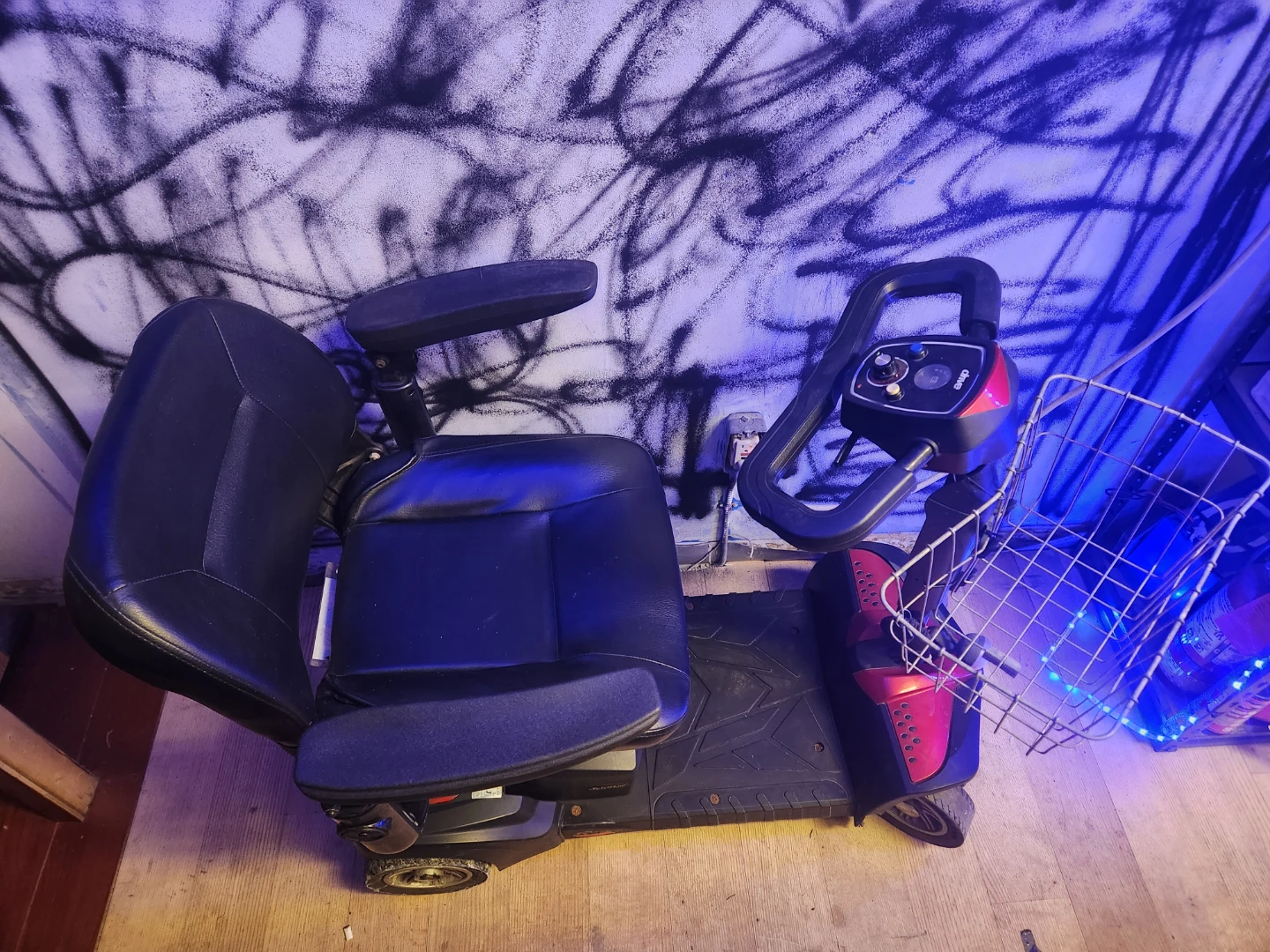 (Runs perfectly) Drive Medical Mobility Scooter with Basket