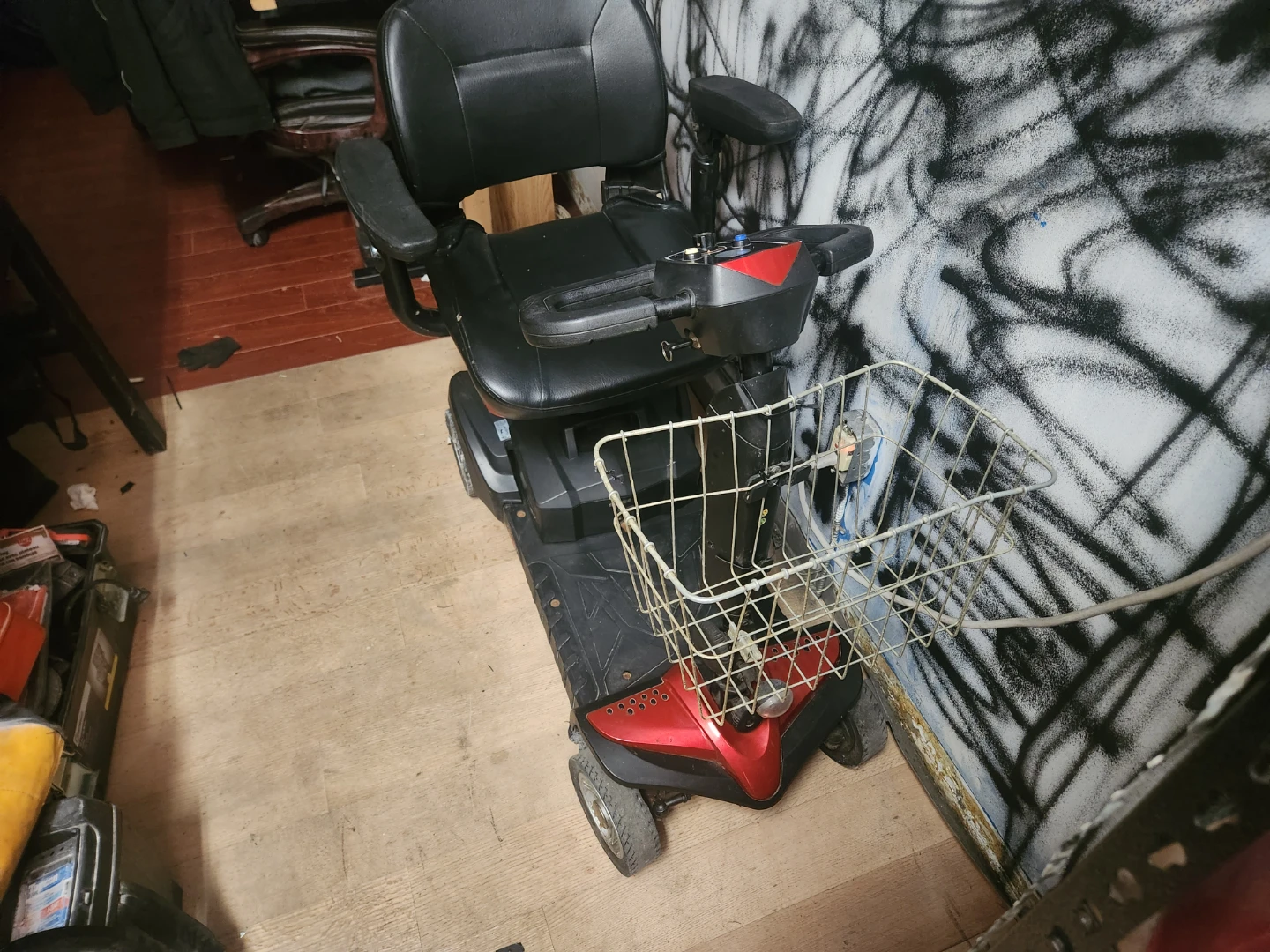 (Runs perfectly) Drive Medical Mobility Scooter with Basket - photo 5