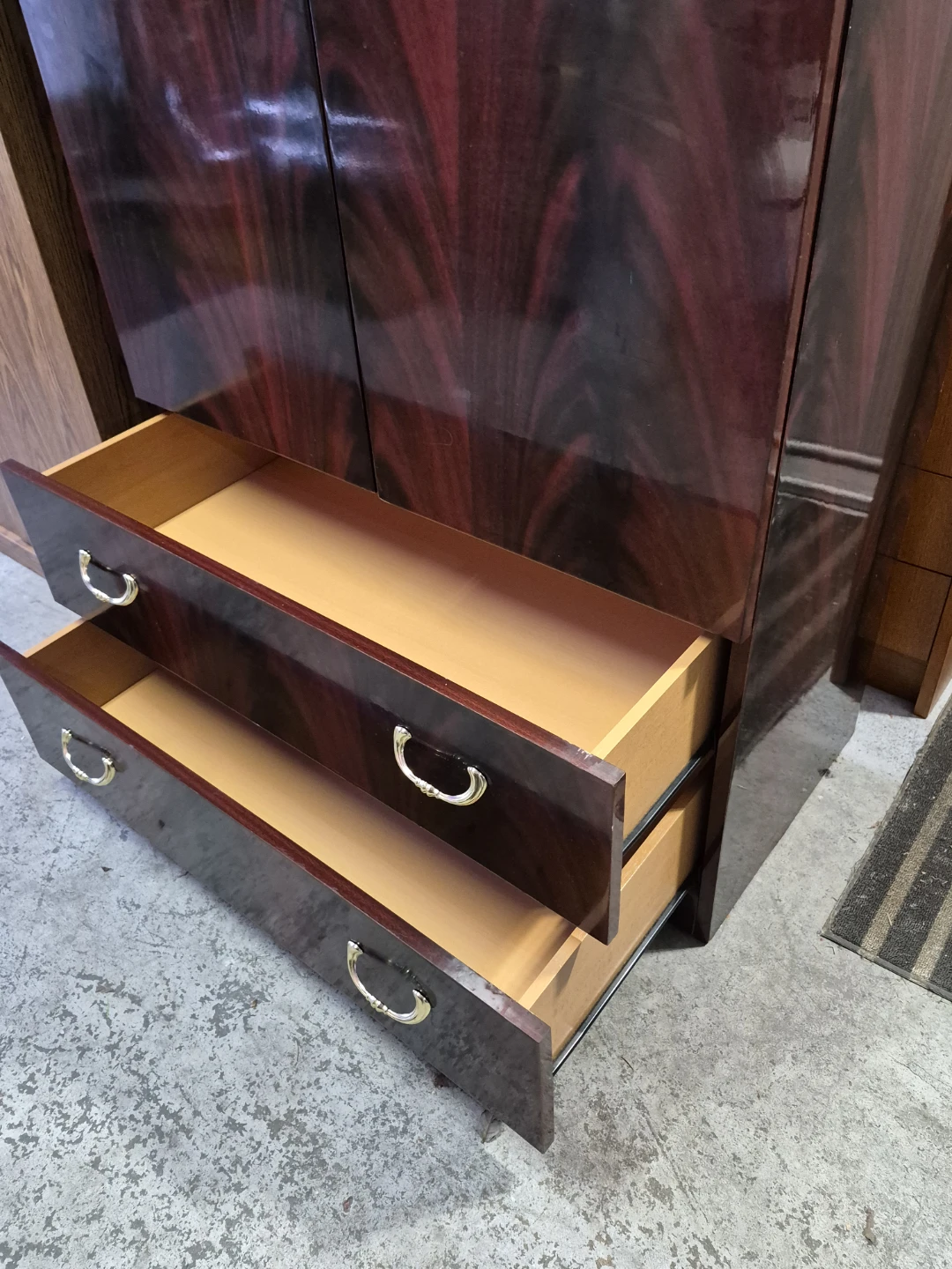 Two-door armoire with drawers - photo 4