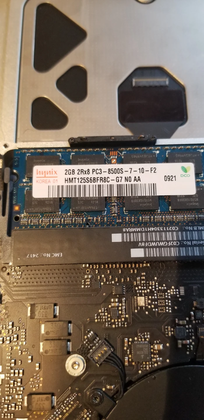 Apple MacBook Pro Laptop for parts - photo 5