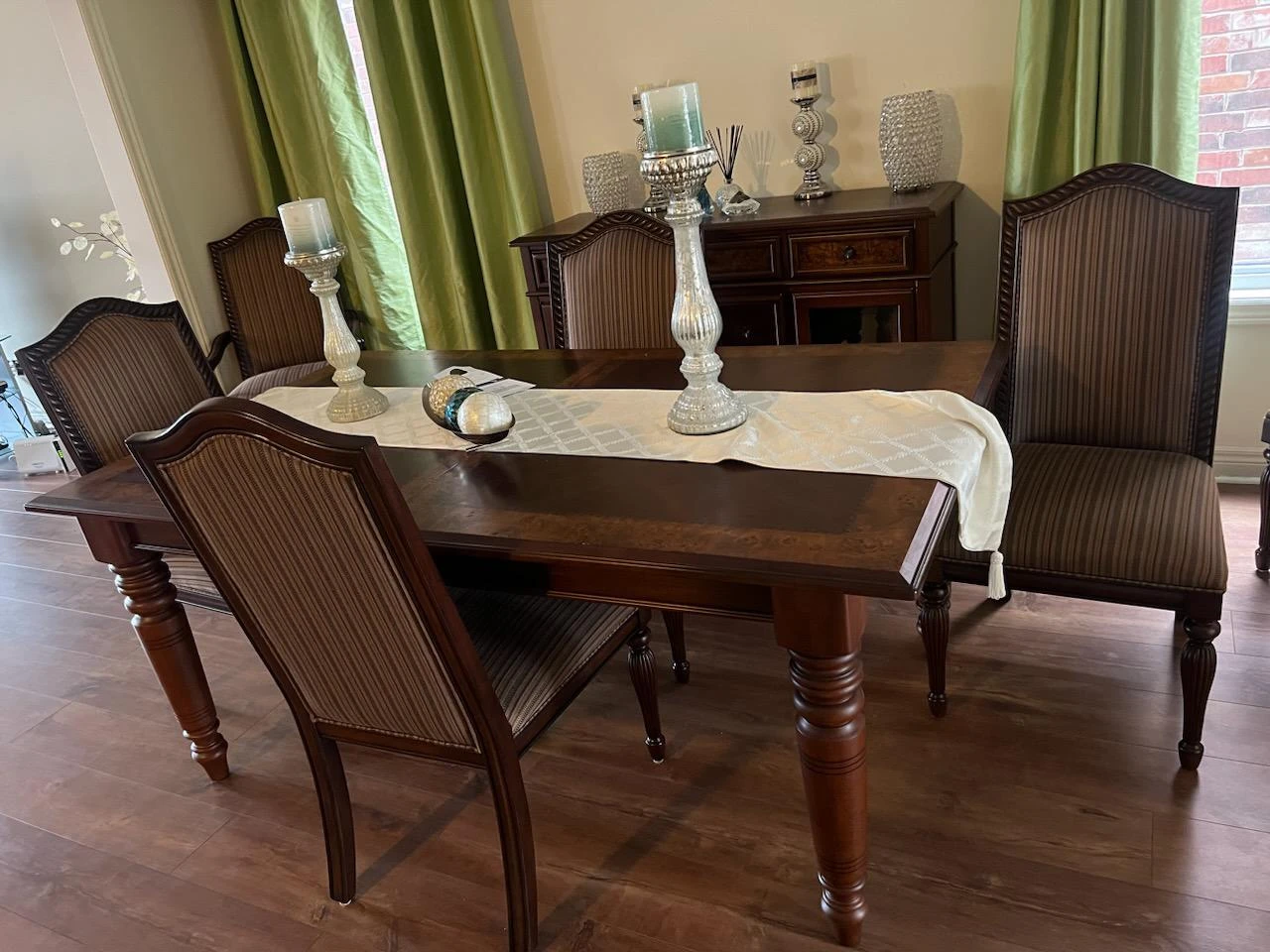 Dining Table and 6 Chairs Set