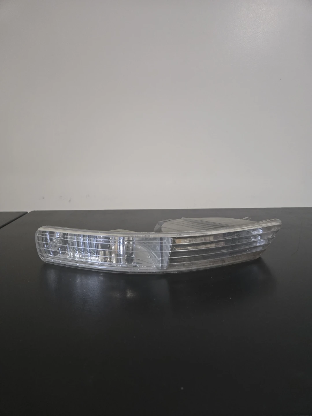 Acura Integra front right turn signal lens/housing