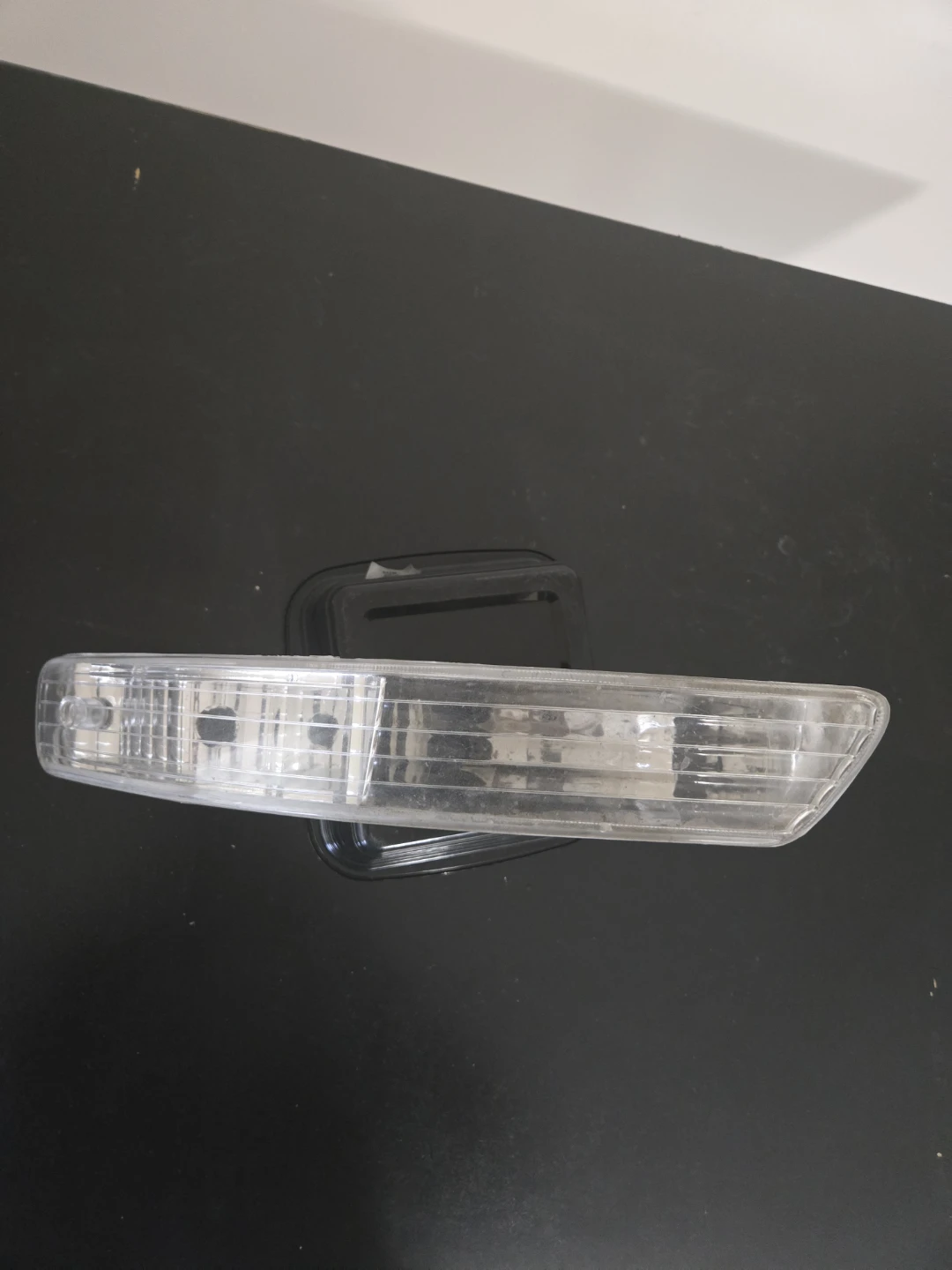 Acura Integra front right turn signal lens/housing - photo 2