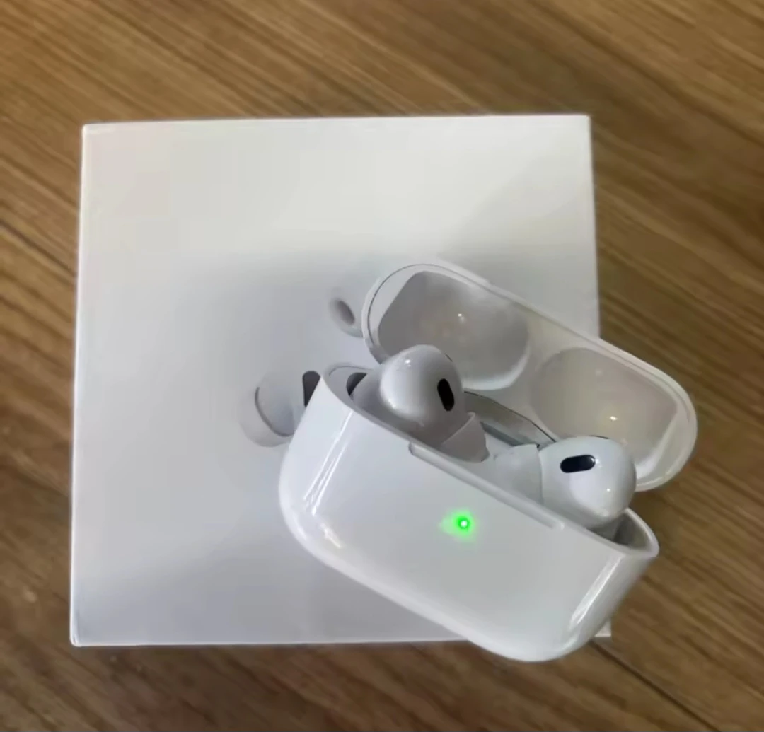 AirPods Pro (2nd generation) Charging Case - photo 2